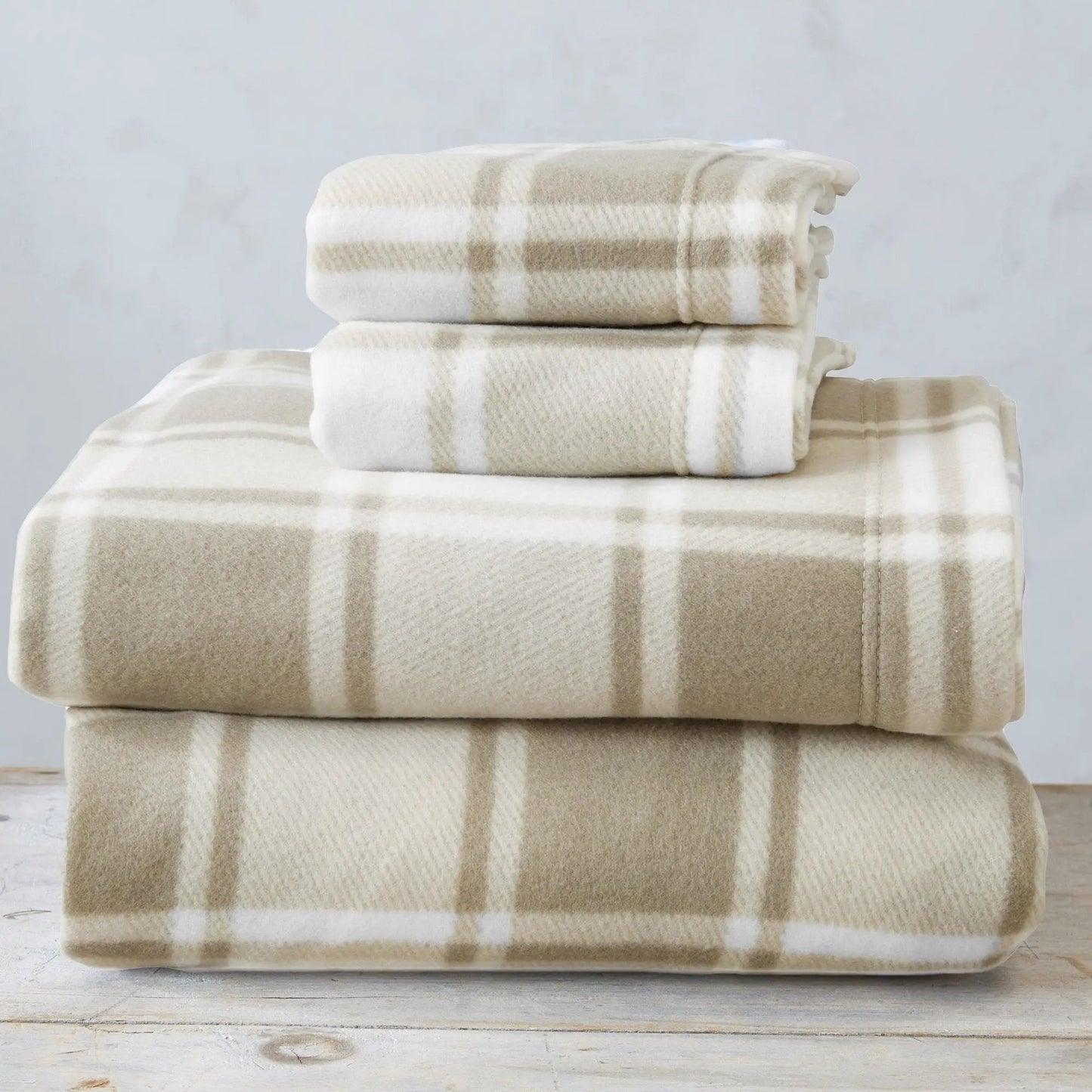 Printed Fleece Sheet - Dara Collection from PriceLows™