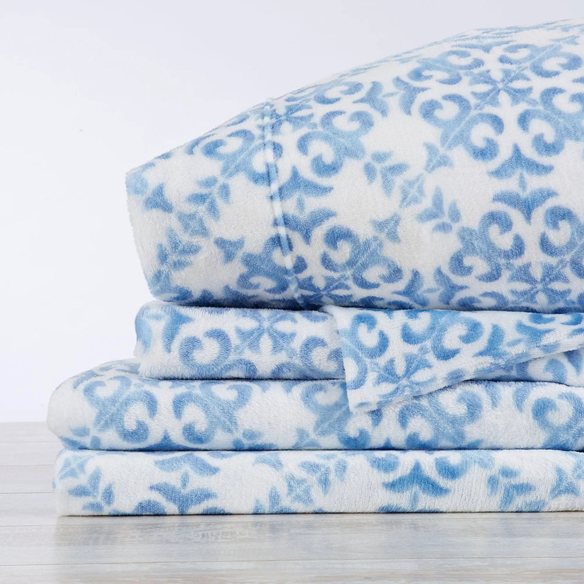 Printed Plush Sheet - Velvet Luxe Lattice Collection from PriceLows™