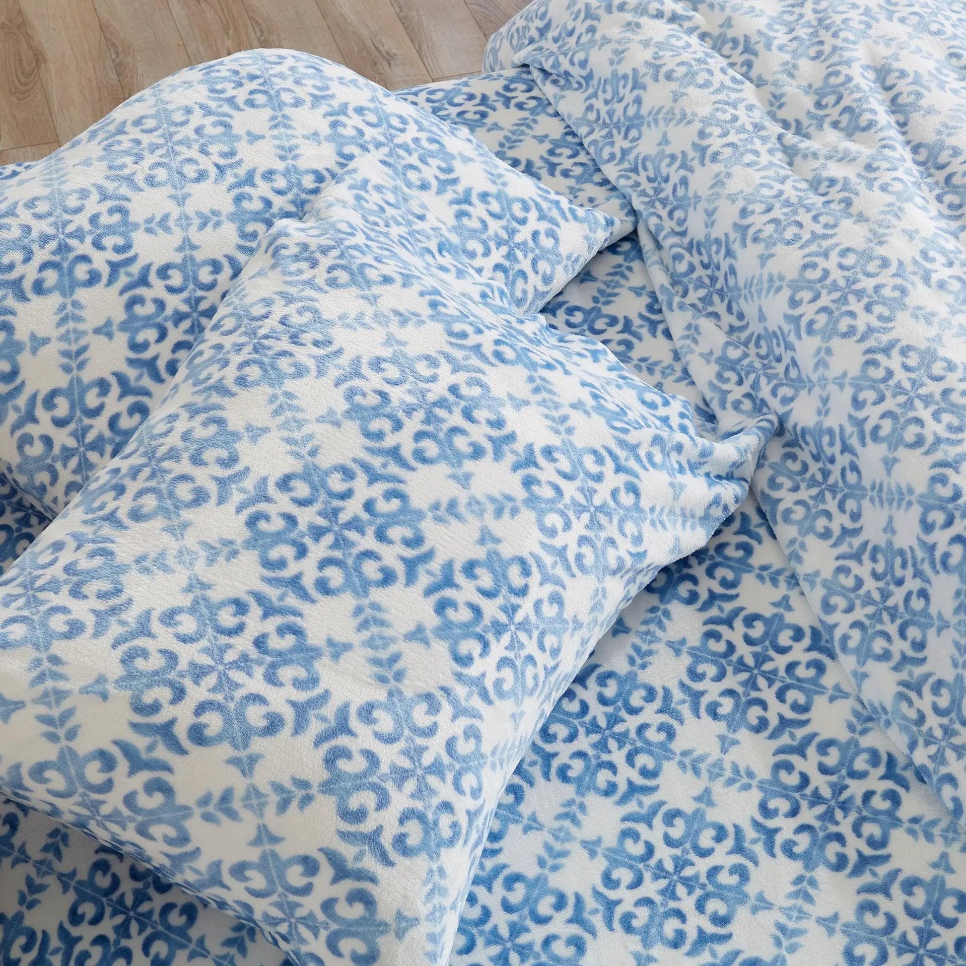 Printed Plush Sheet - Velvet Luxe Lattice Collection from PriceLows™