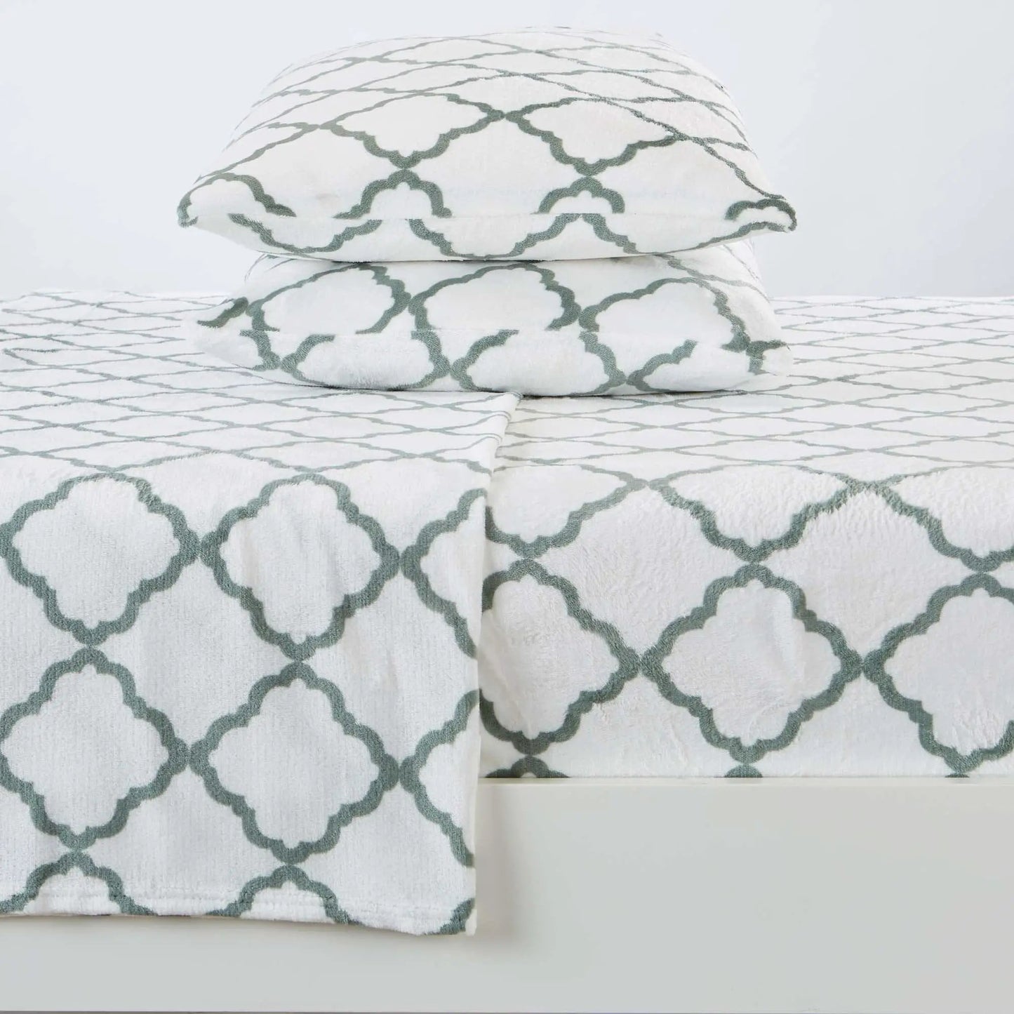 Printed Plush Sheet - Velvet Luxe Lattice Collection from PriceLows™