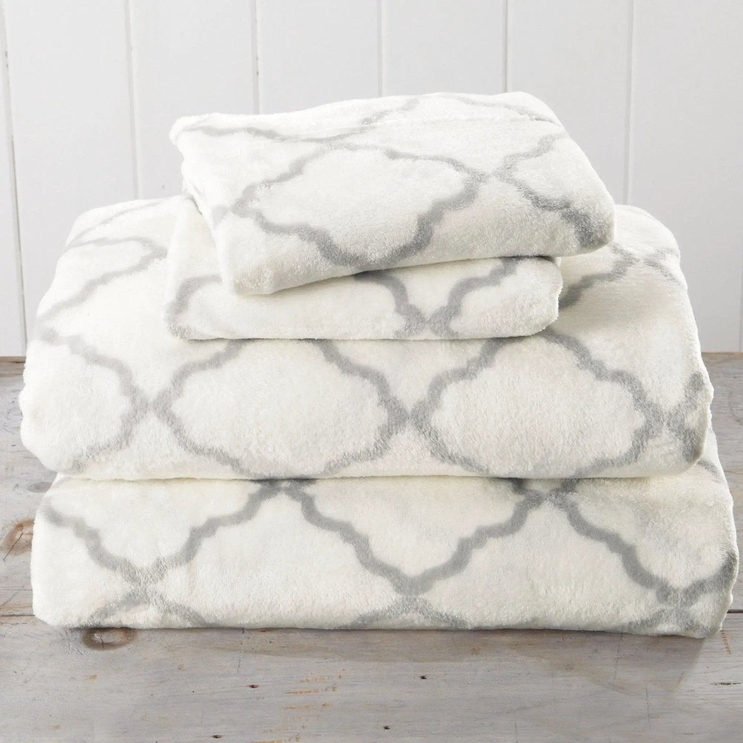 Printed Plush Sheet - Velvet Luxe Lattice Collection from PriceLows™