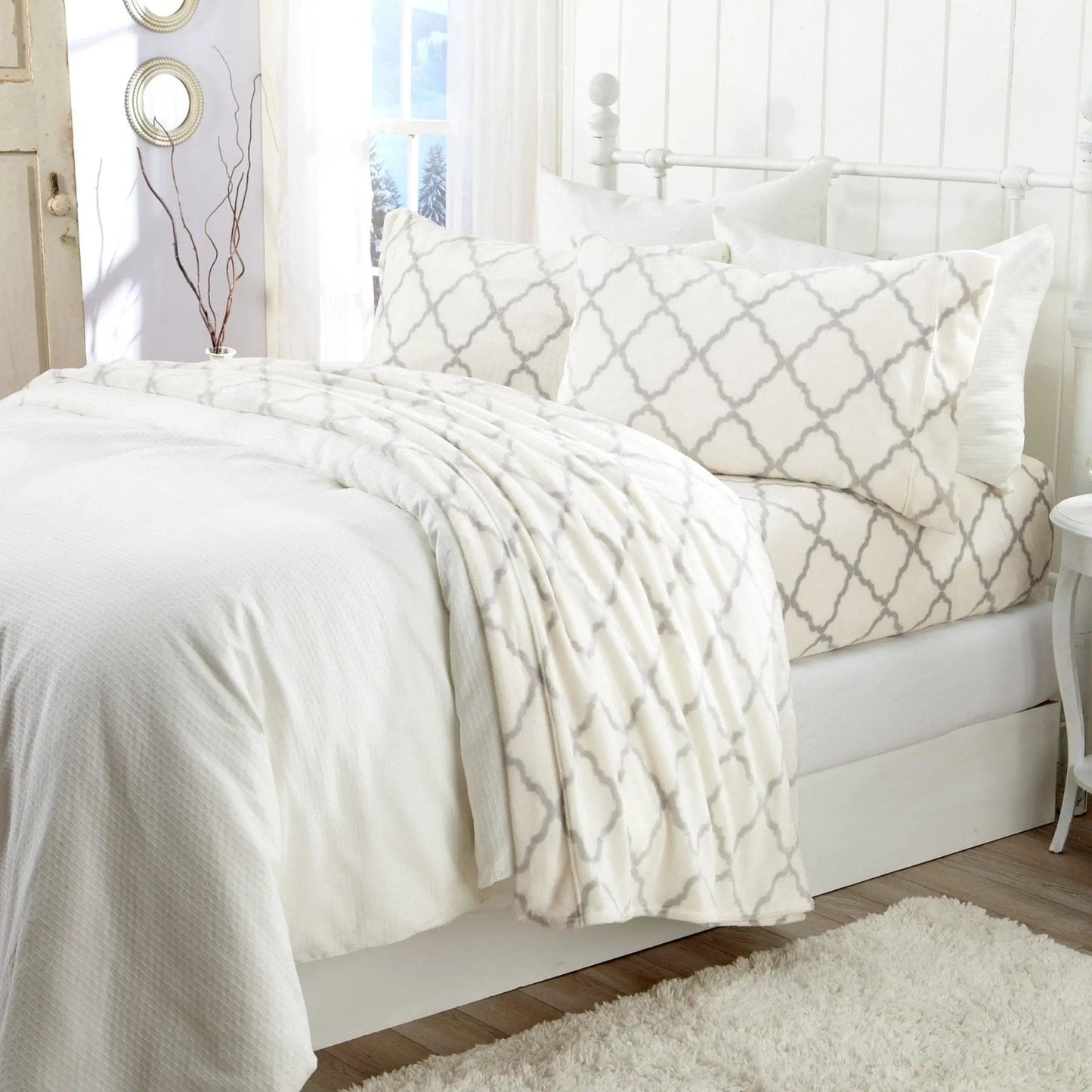 Printed Plush Sheet - Velvet Luxe Lattice Collection from PriceLows™