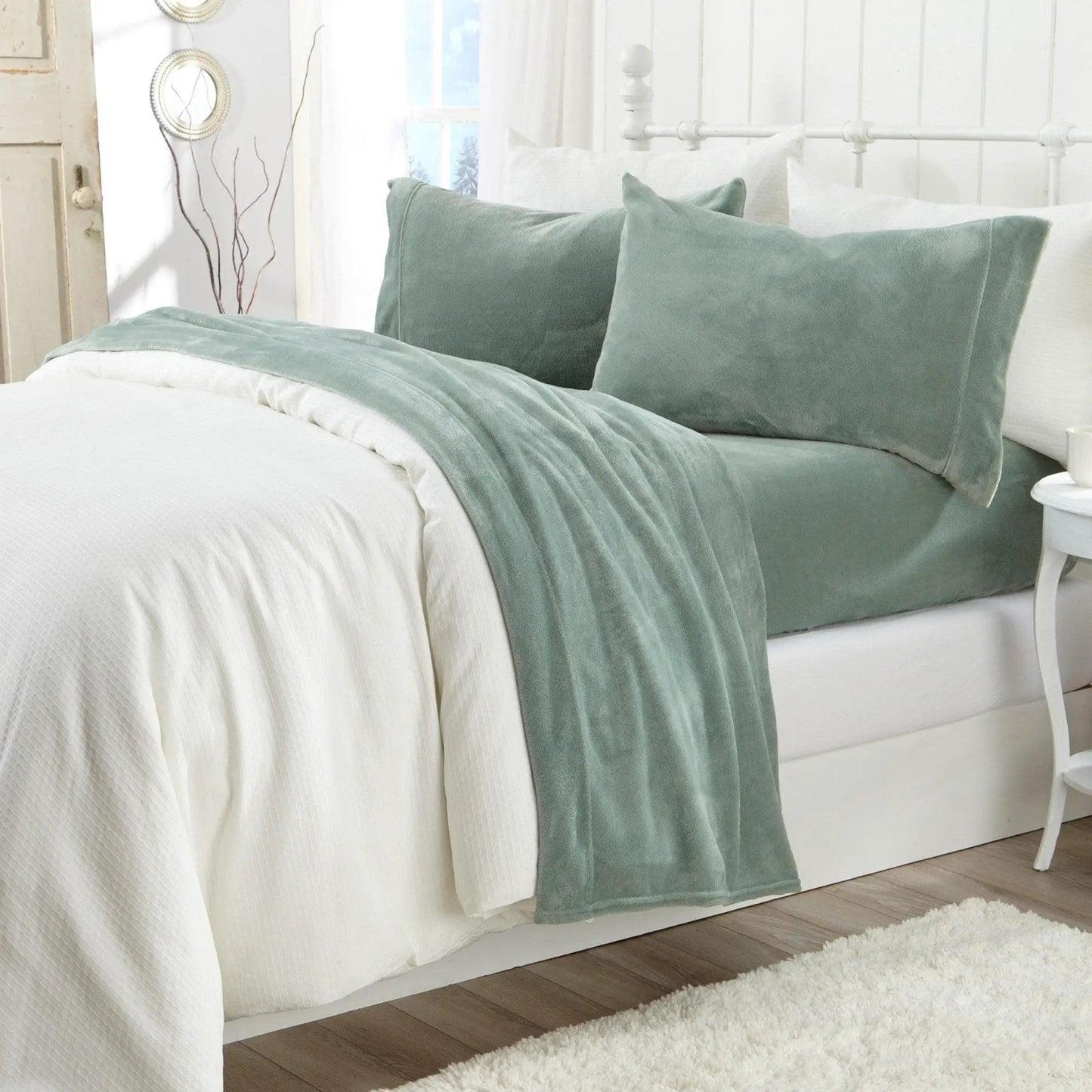 Solid Plush Sheet - Velvet Luxe Collection from PriceLows™