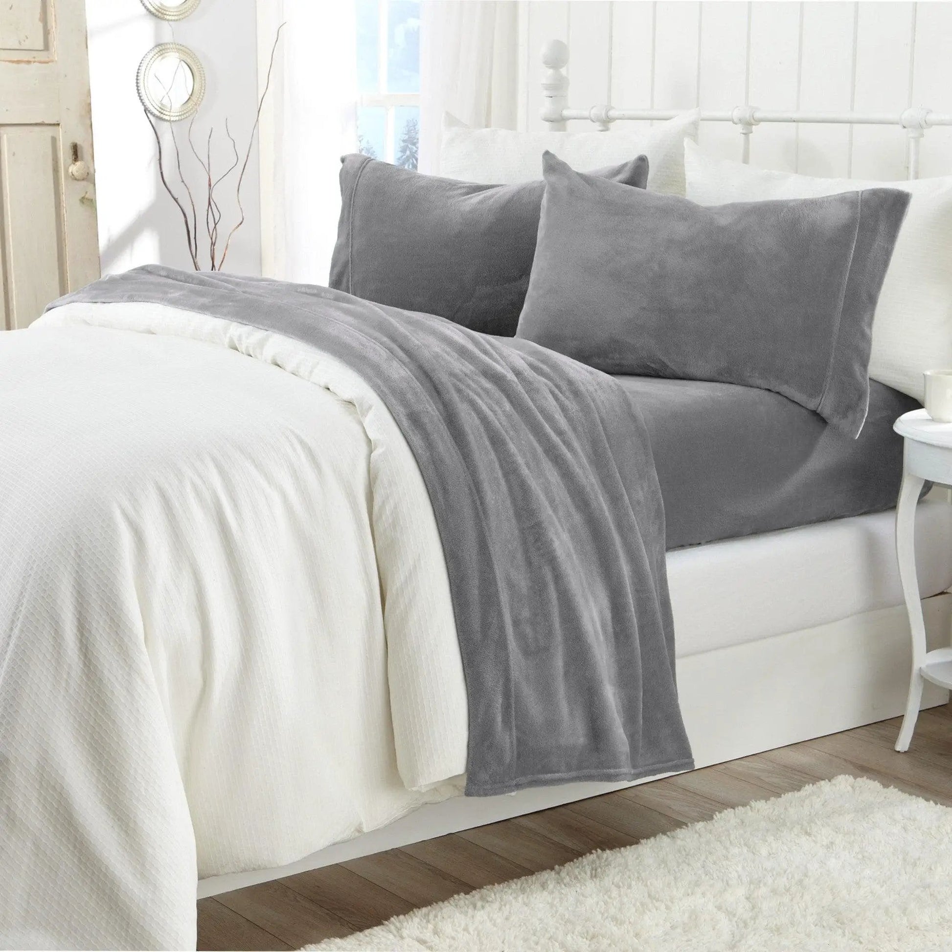 Solid Plush Sheet - Velvet Luxe Collection from PriceLows™