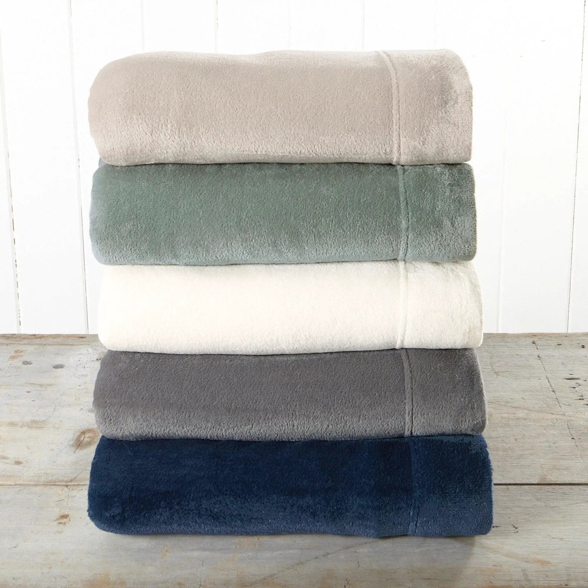 Solid Plush Sheet - Velvet Luxe Collection from PriceLows™