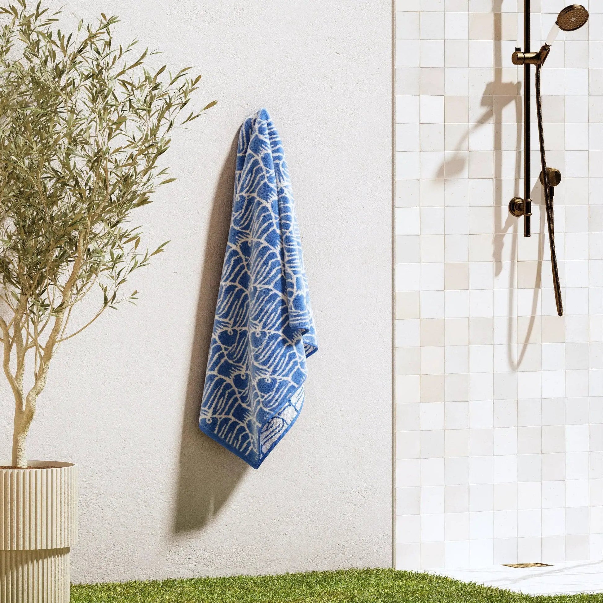 Oversized Retro Printed Beach Towel - St. Barts Collection from PriceLows™