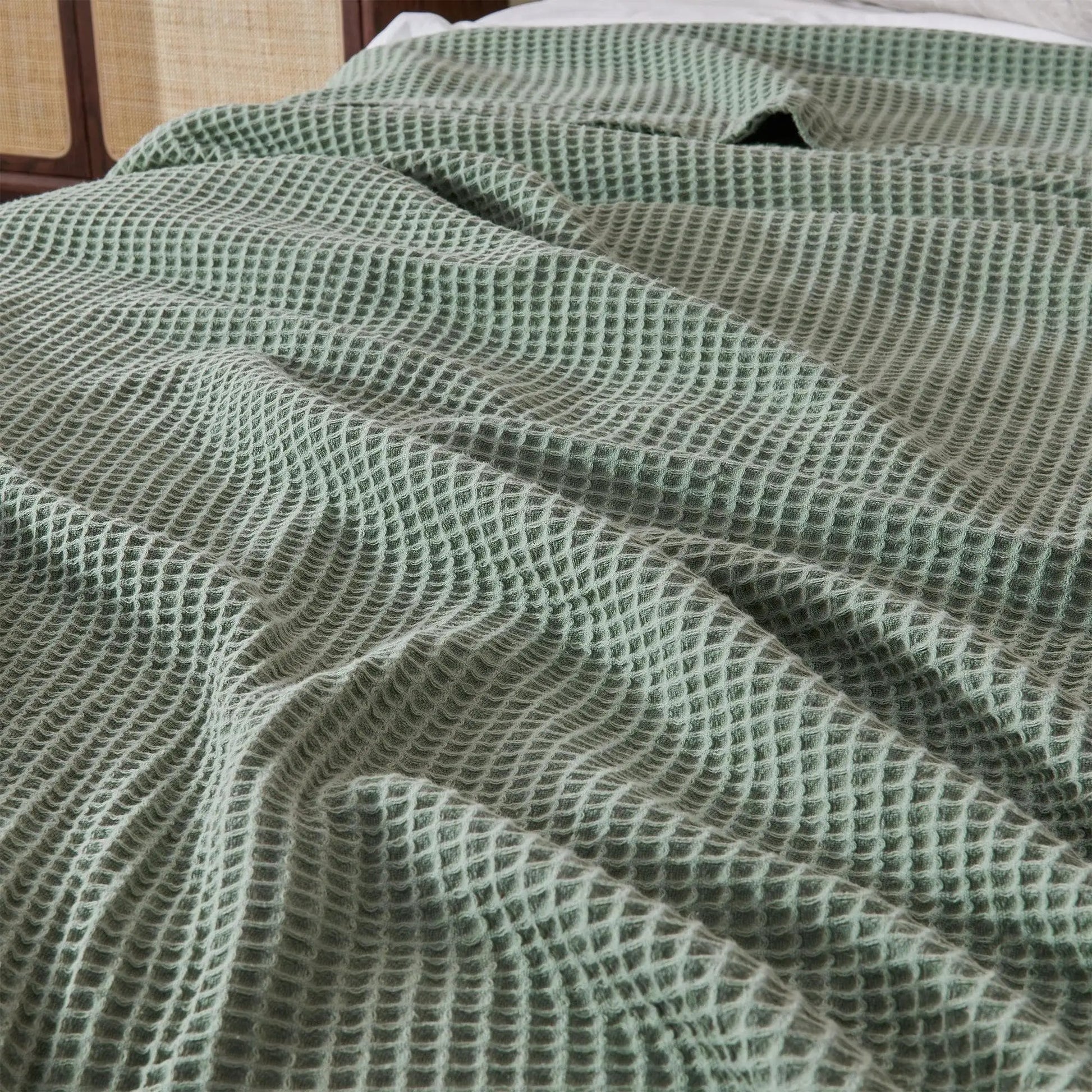 100% Cotton Waffle Weave Blanket - Mikala Collection from PriceLows™