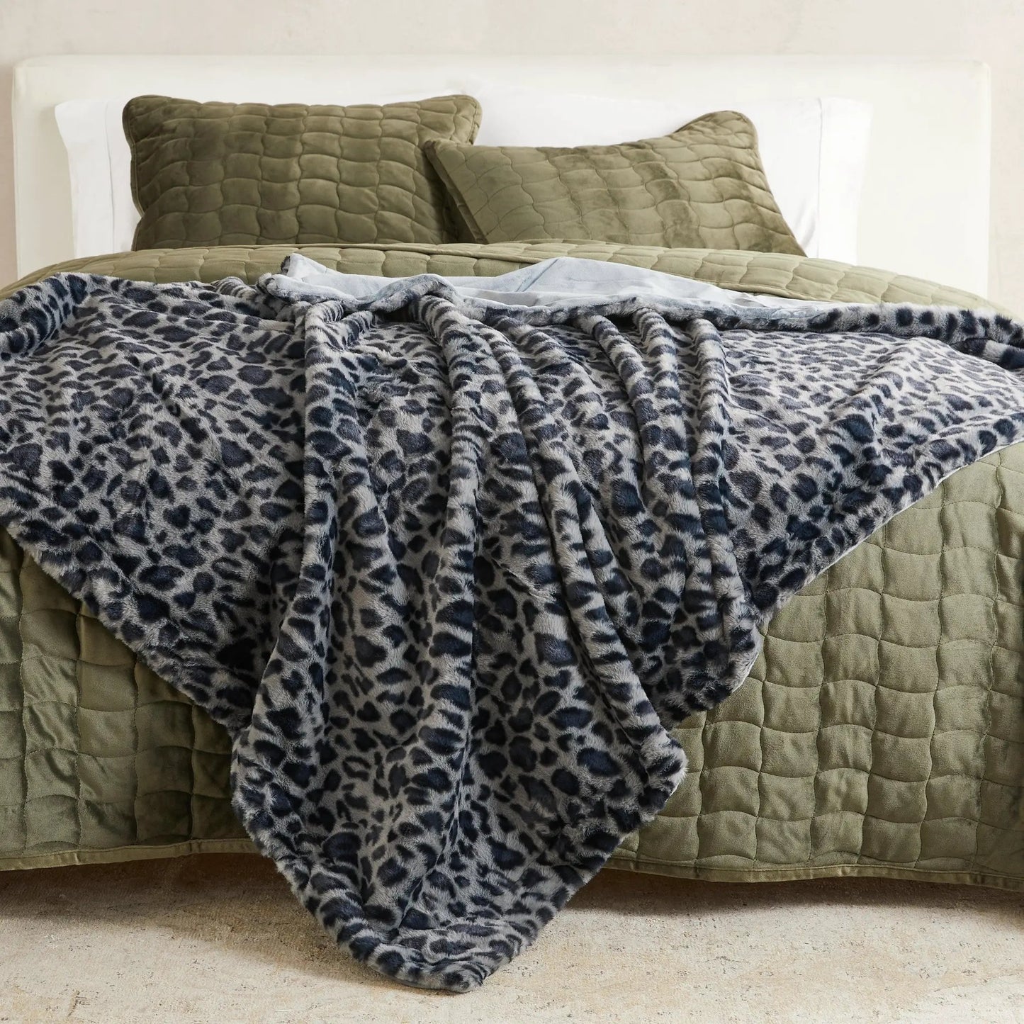 Faux Fur Printed Throw Blanket - Aaliyah Collection from PriceLows™