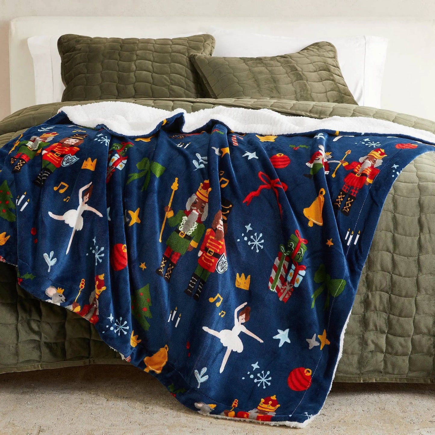 Holiday Sherpa Throw - Esmay Collection from PriceLows™