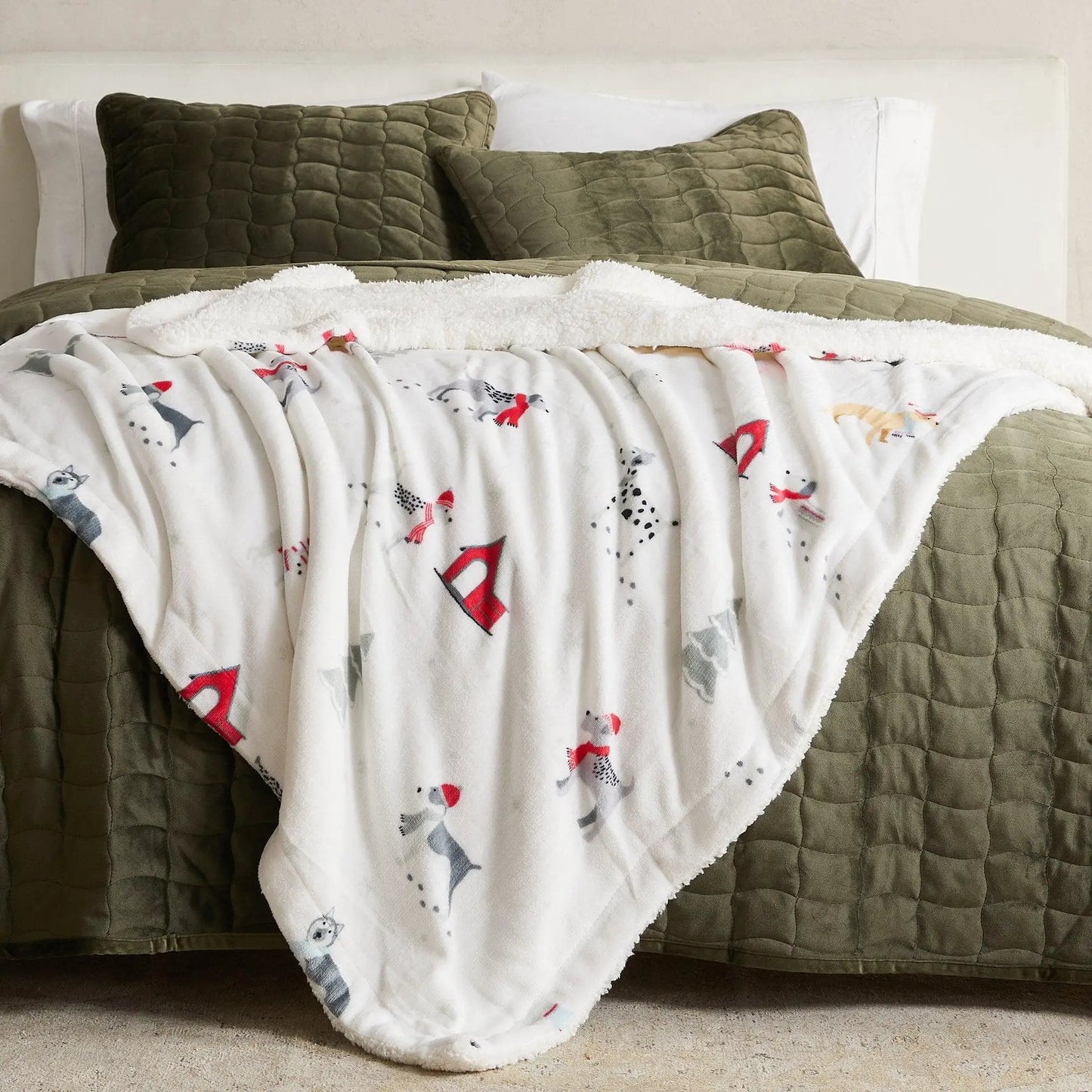 Sherpa Throw Blanket - Eve Collection from PriceLows™