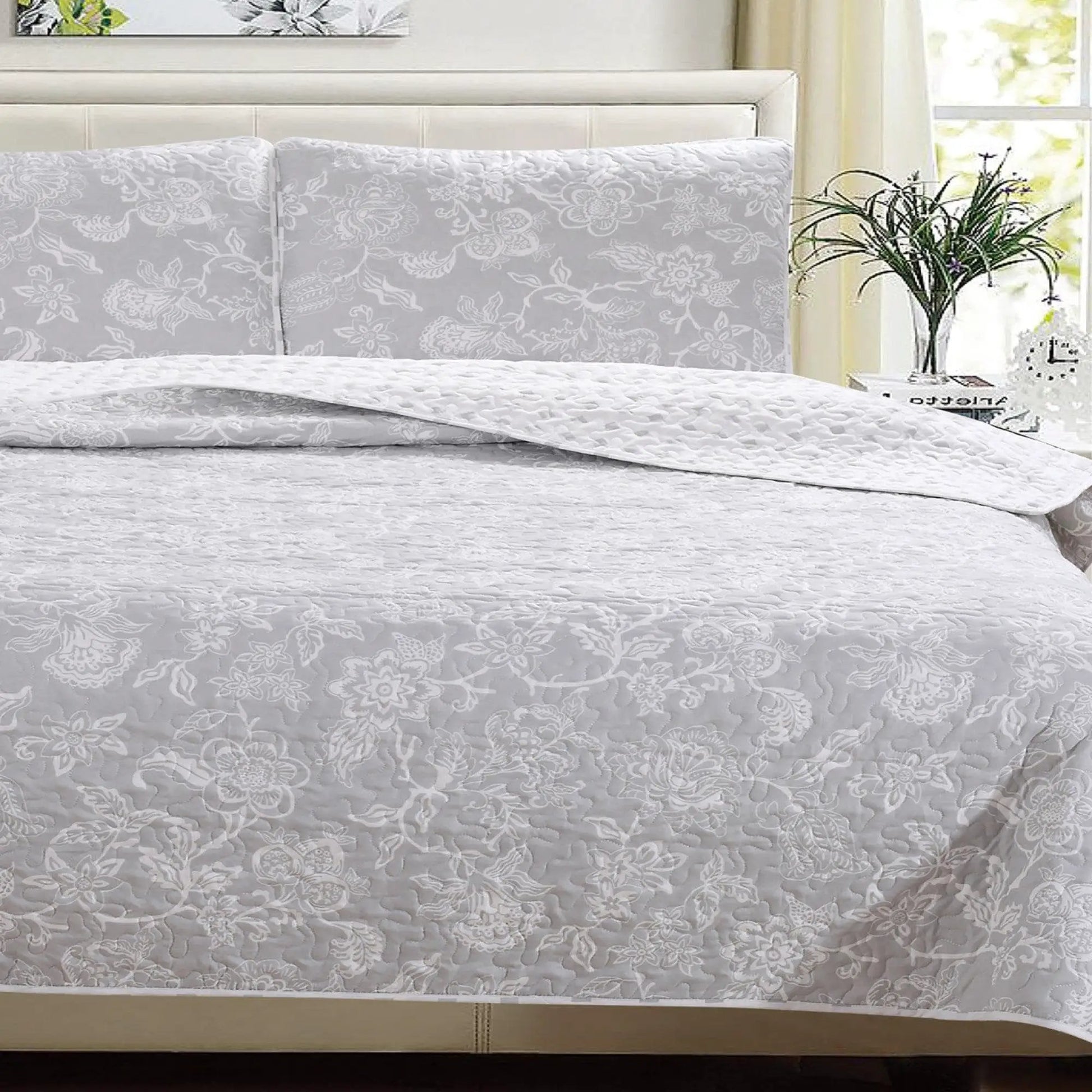Floral Quilt - Emma Collection from PriceLows™