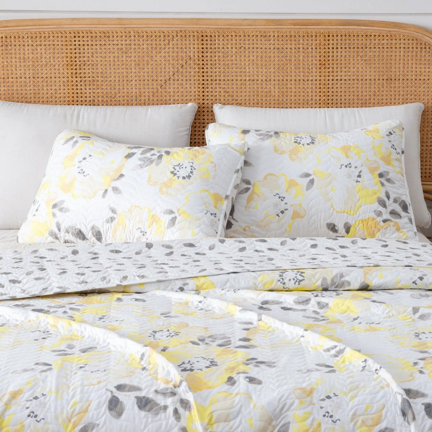 Floral Quilt Set - Helene Collection from PriceLows™