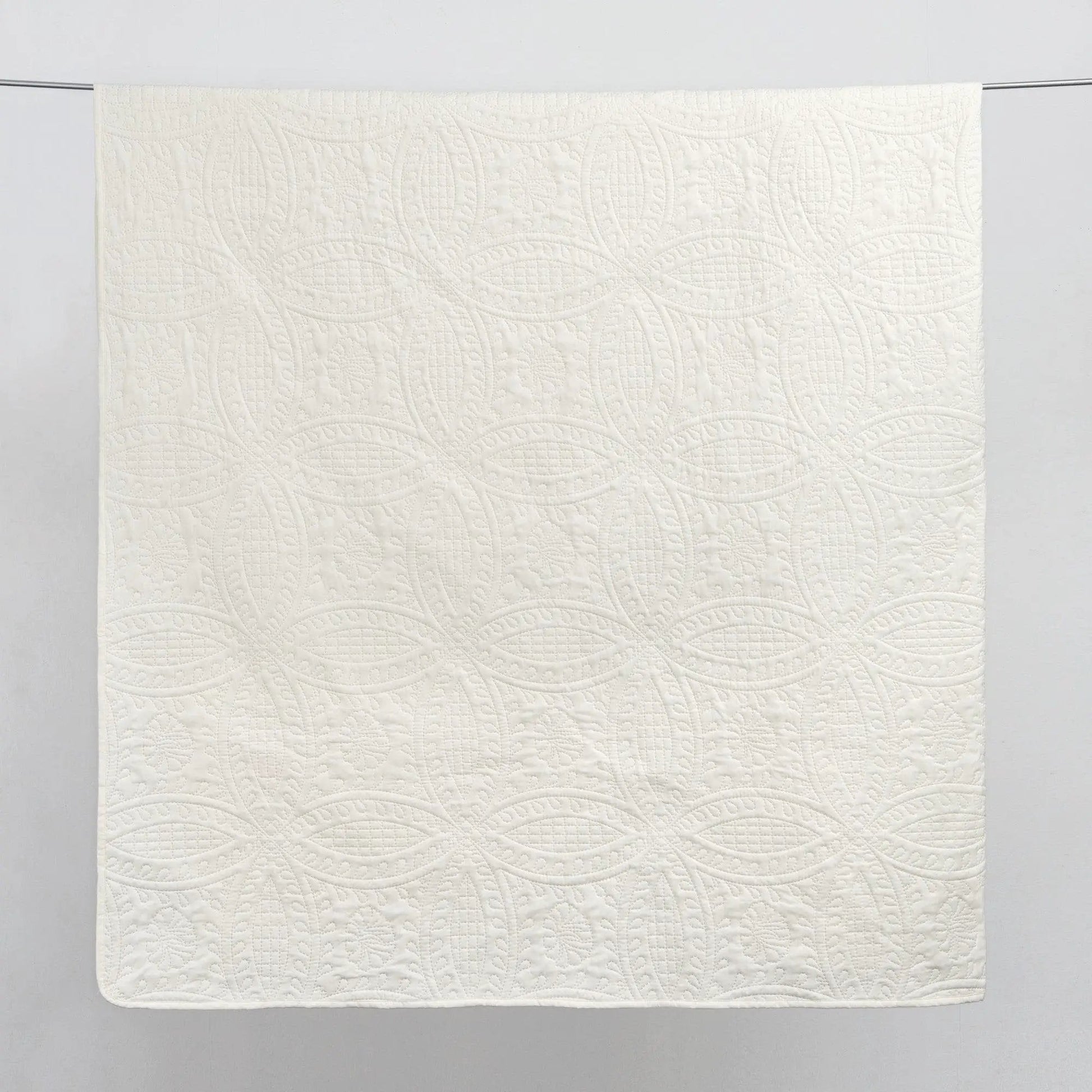 Oversized Medallion Quilt Set - Clara Collection from PriceLows™