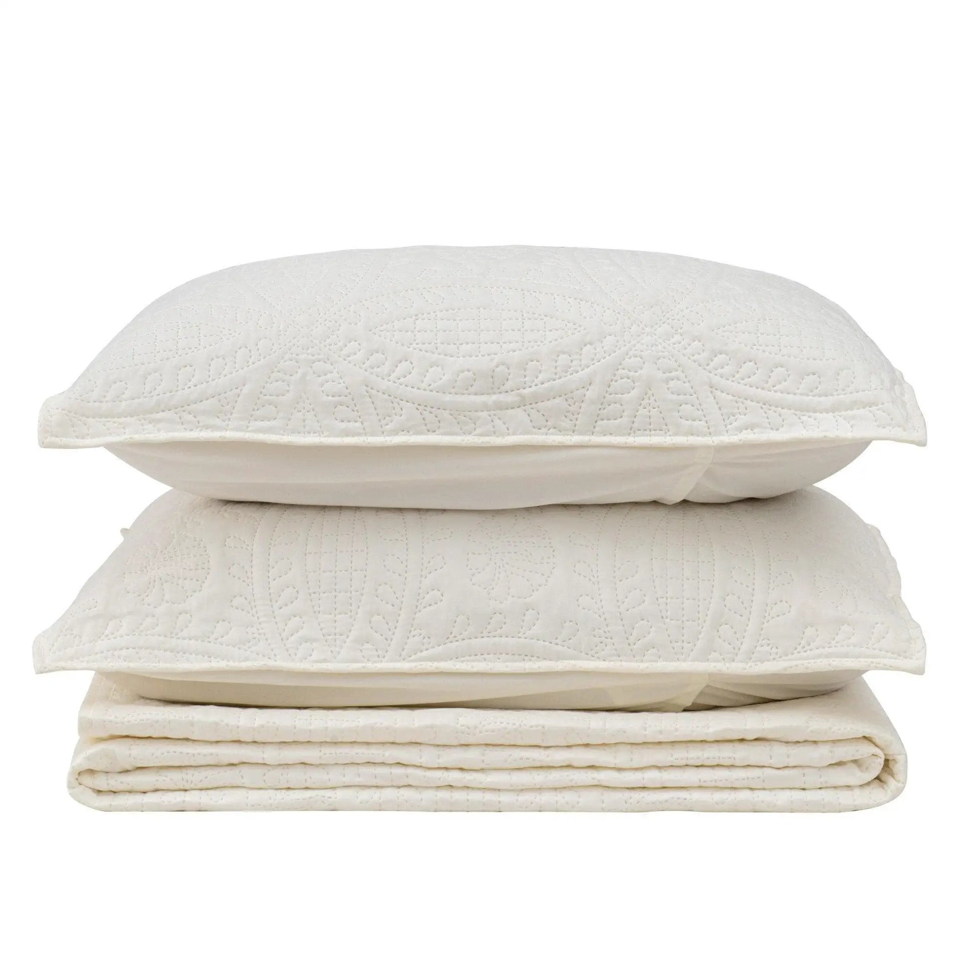 Oversized Medallion Quilt Set - Clara Collection from PriceLows™