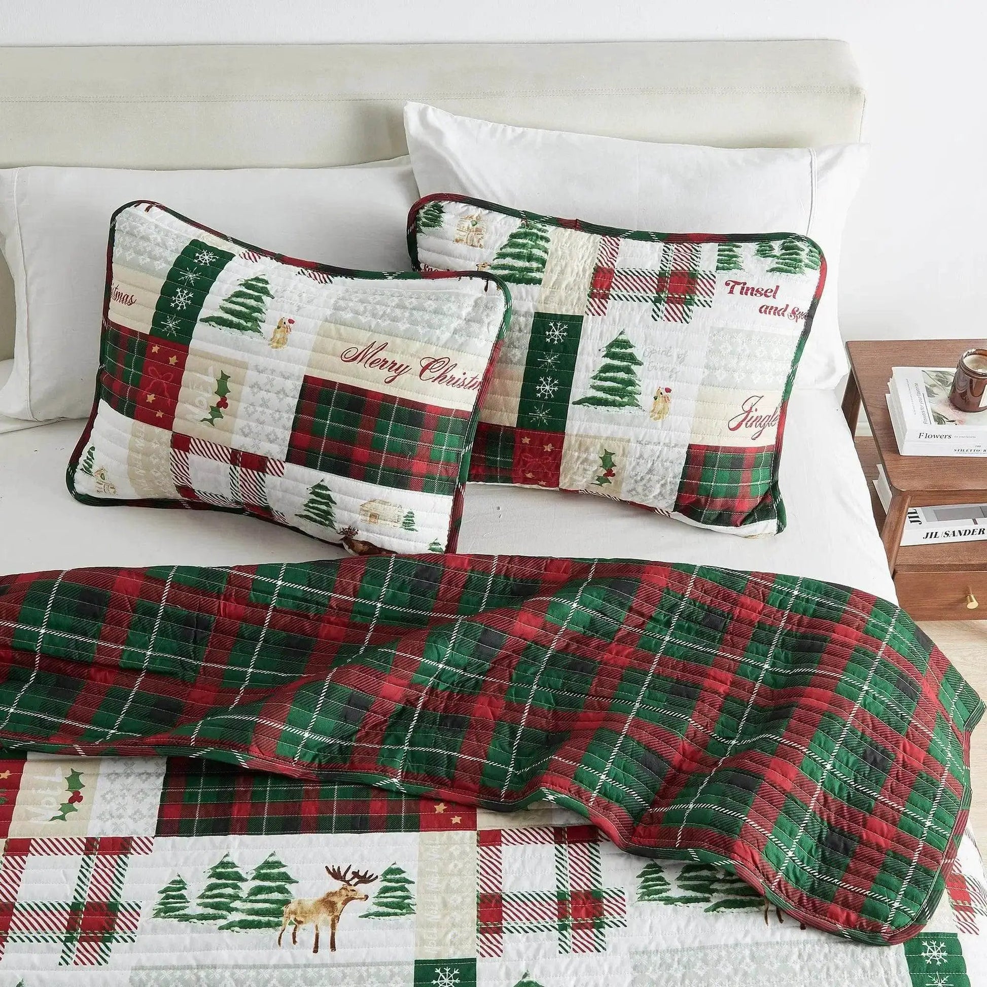 Colorful Holiday Quilt Set - Midnight Magic Collection from PriceLows™