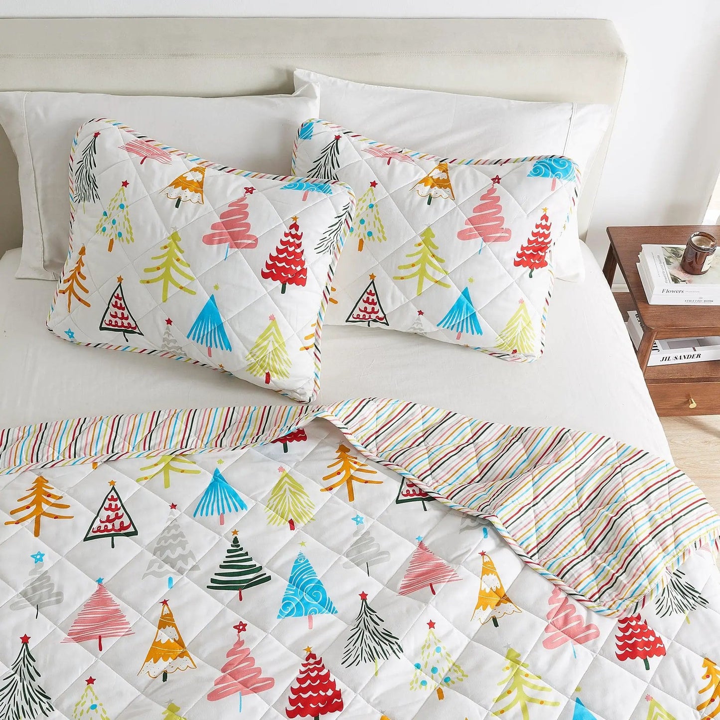 Colorful Holiday Quilt Set - Midnight Magic Collection from PriceLows™