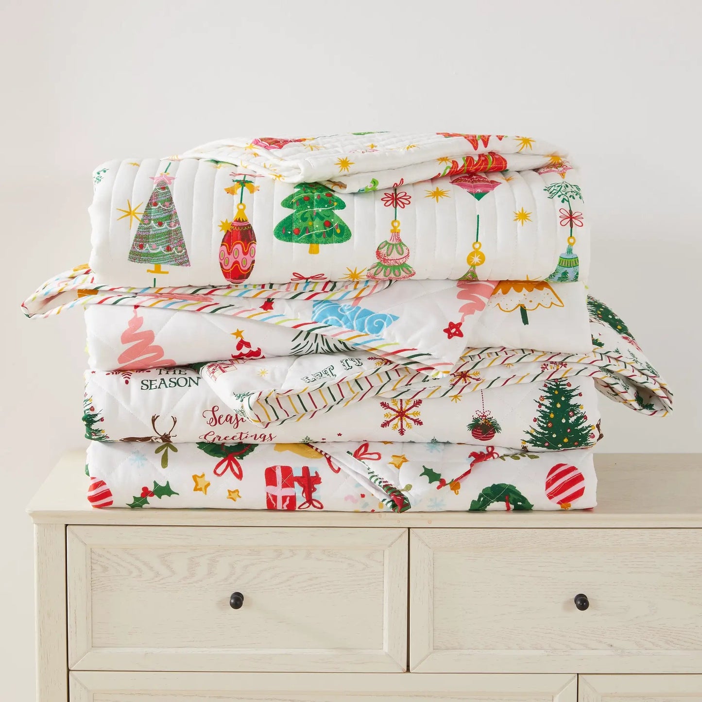 Colorful Holiday Quilt Set - Midnight Magic Collection from PriceLows™