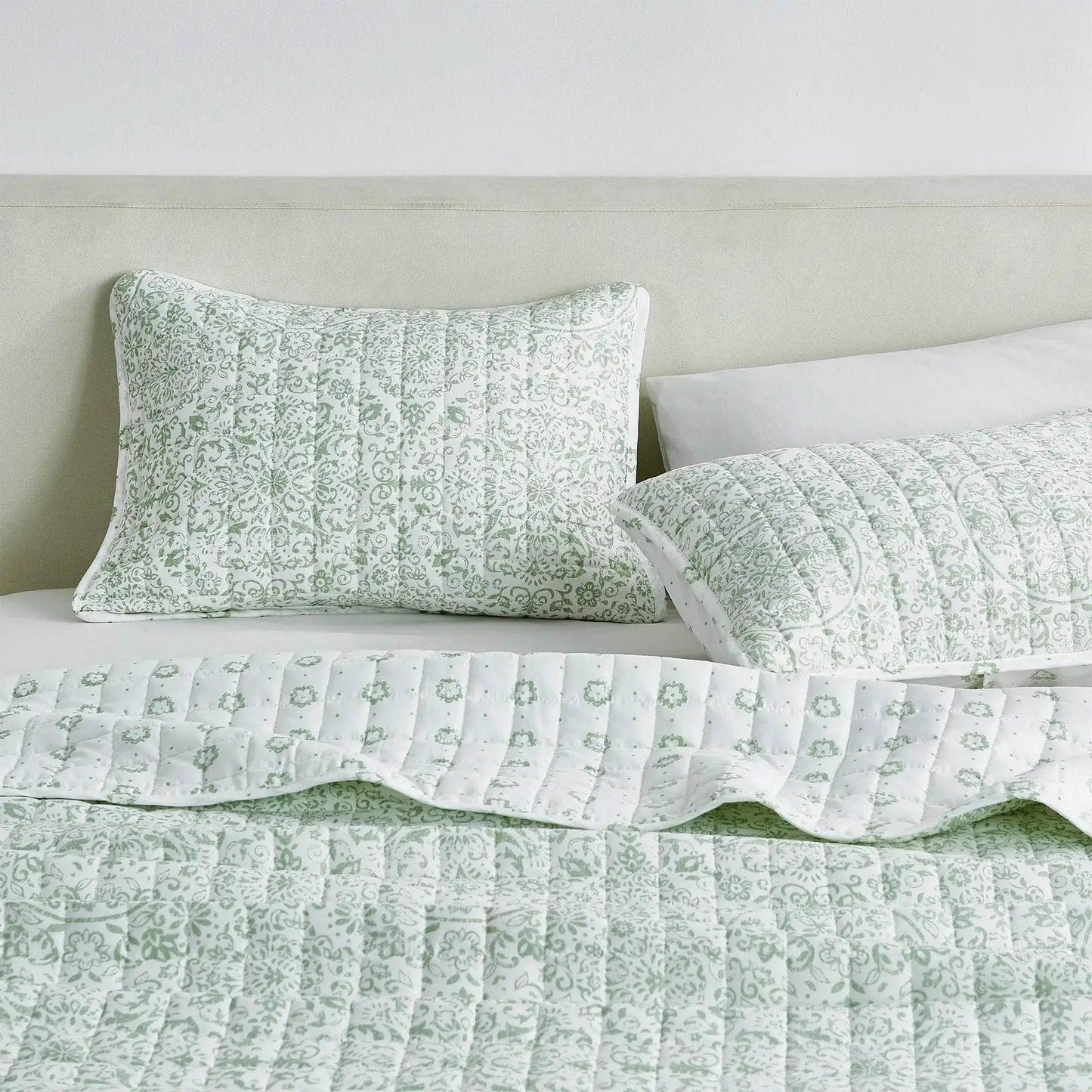 Floral Medallion Printed Microfiber Quilt Set - Kaleigh Collection from PriceLows™