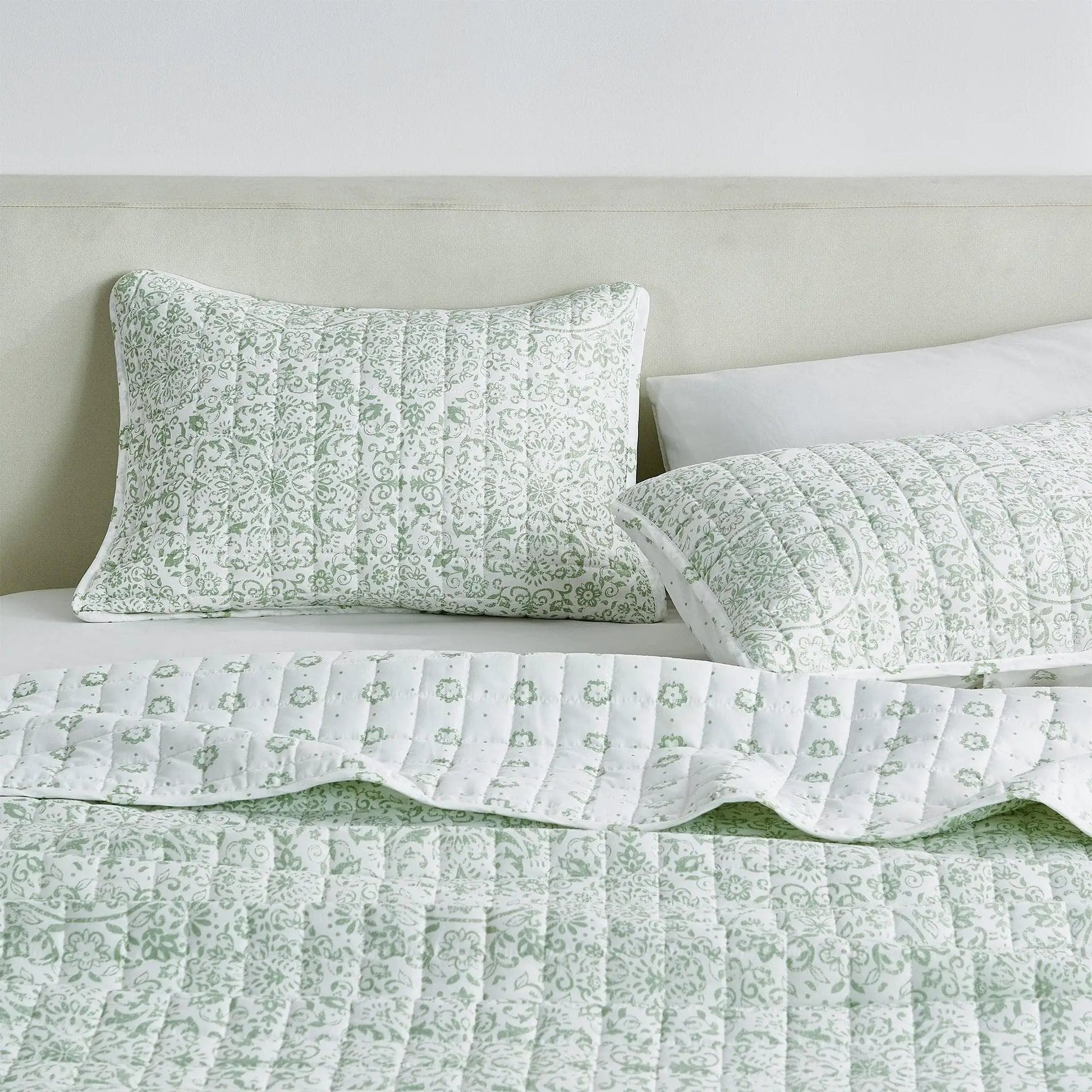 Floral Medallion Printed Microfiber Quilt Set - Kaleigh Collection from PriceLows™