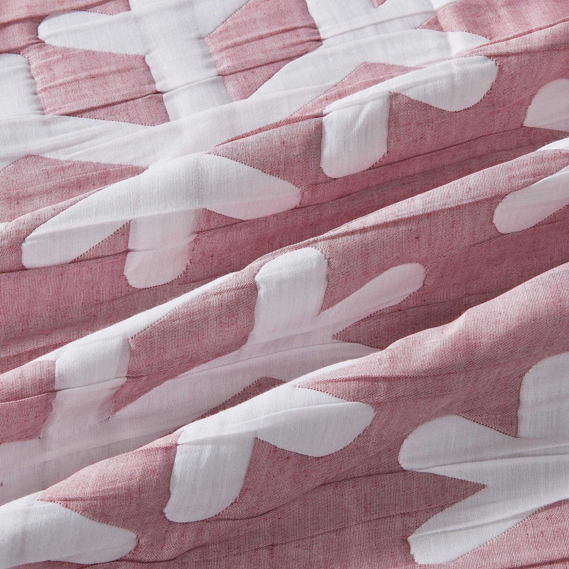 Matelassé Snowflake Quilt Set - Nino Collection from PriceLows™