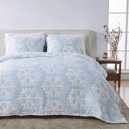 Matelassé Snowflake Quilt Set - Nino Collection from PriceLows™