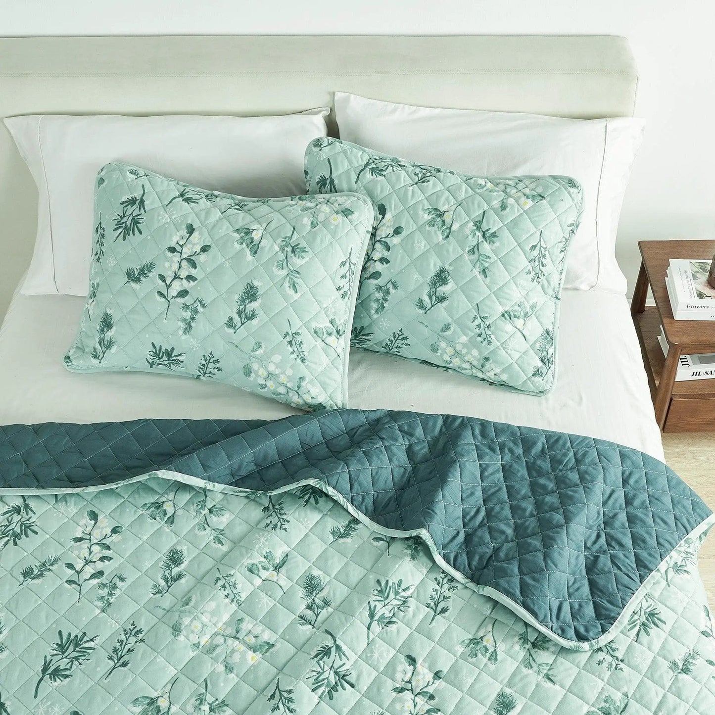 Snowy Botanical Quilt Set - Mariela Collection from PriceLows™