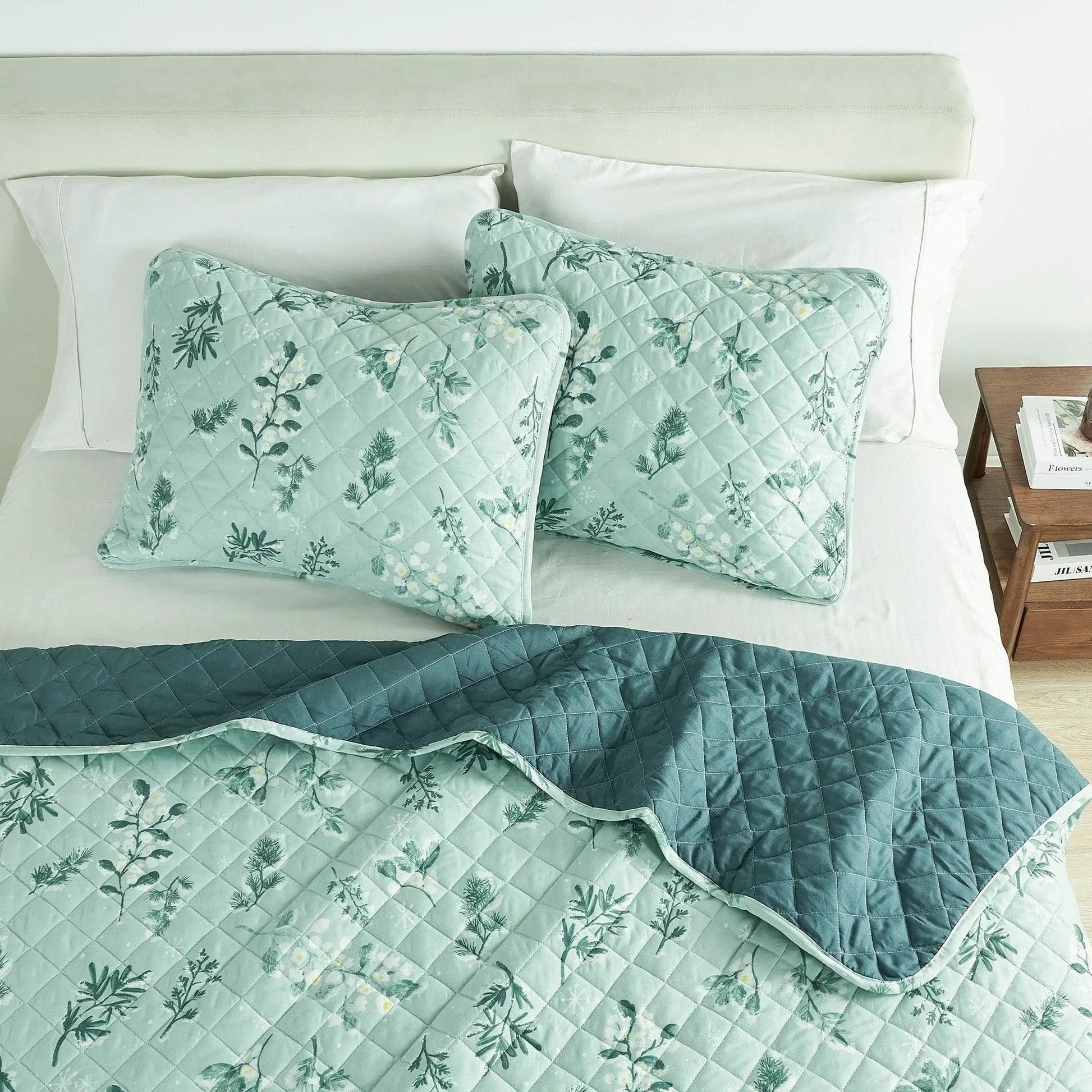 Snowy Botanical Quilt Set - Mariela Collection from PriceLows™