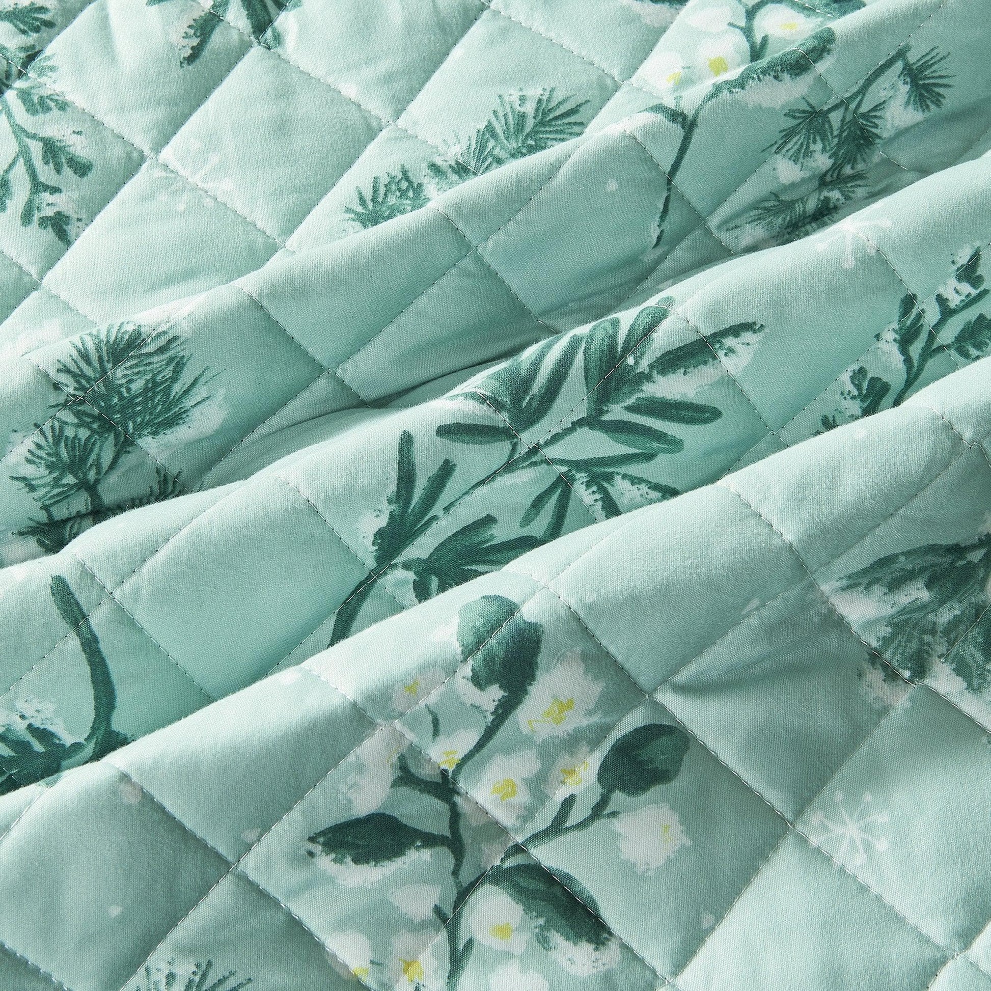 Snowy Botanical Quilt Set - Mariela Collection from PriceLows™
