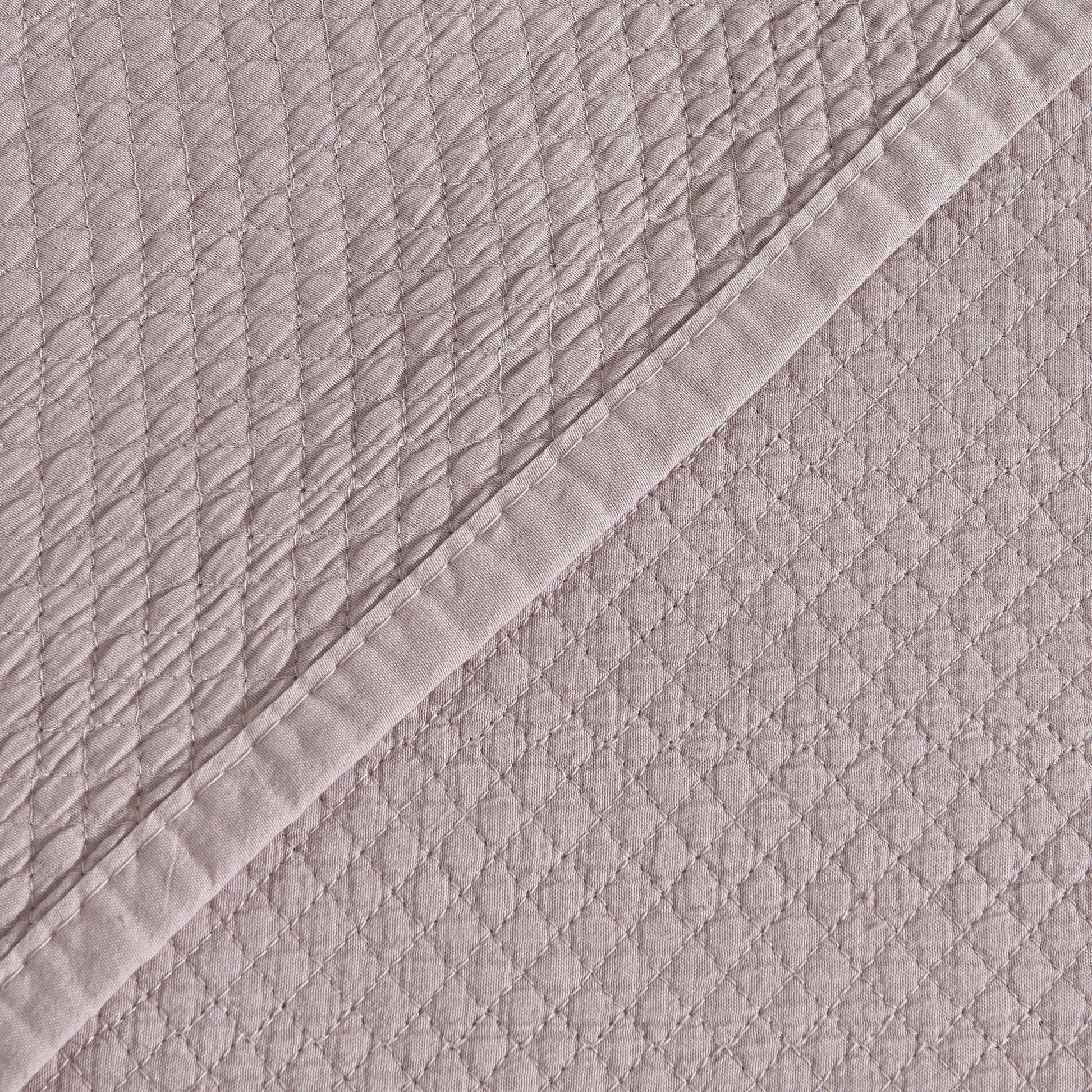 Stonewashed Relaxed Quilt Set - Vittoria Collection from PriceLows™