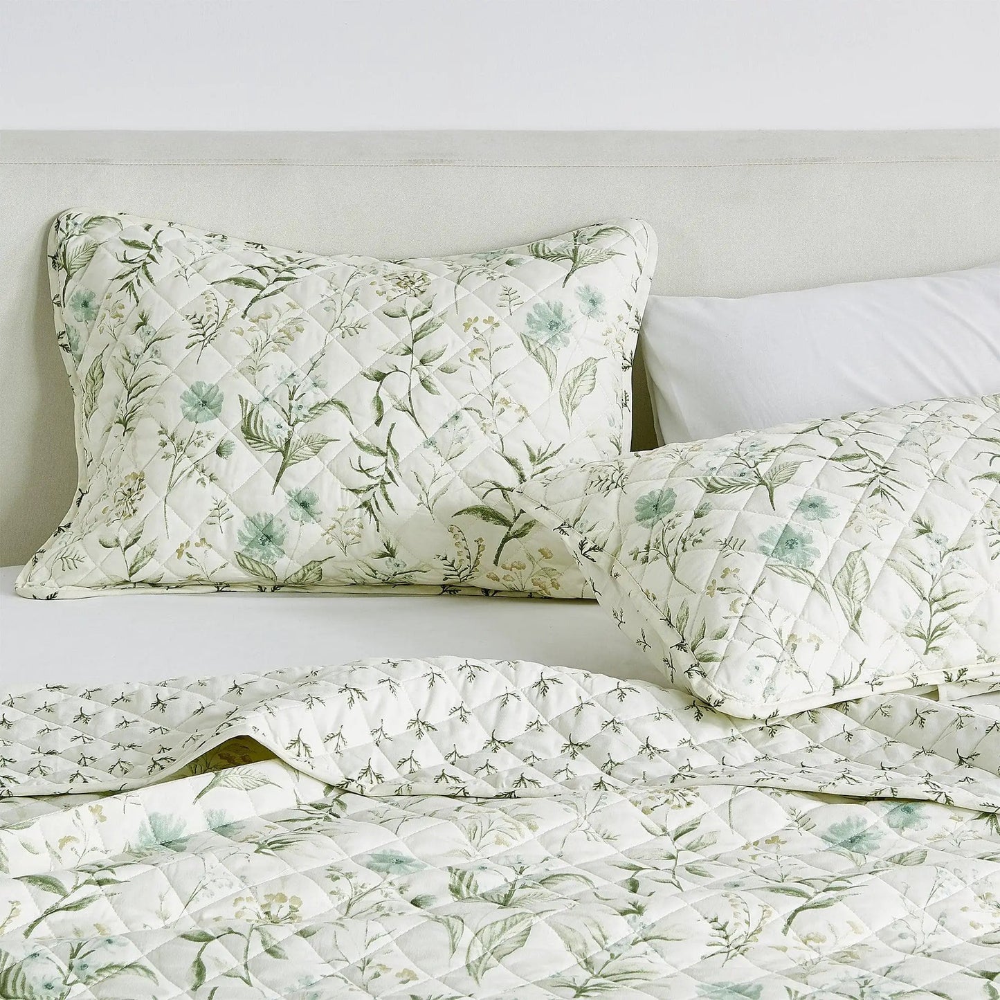 Floral Printed Microfiber Quilt Set - Glyndora Collection from PriceLows™