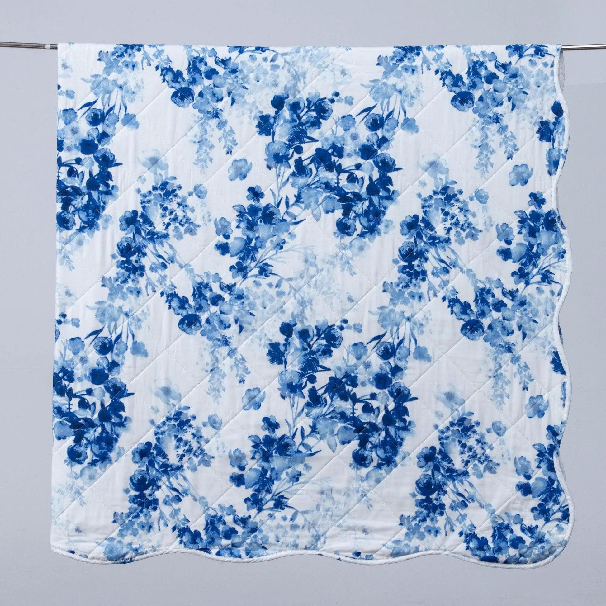 Watercolor Leaves Quilt Set - Jacqueline Collection from PriceLows™