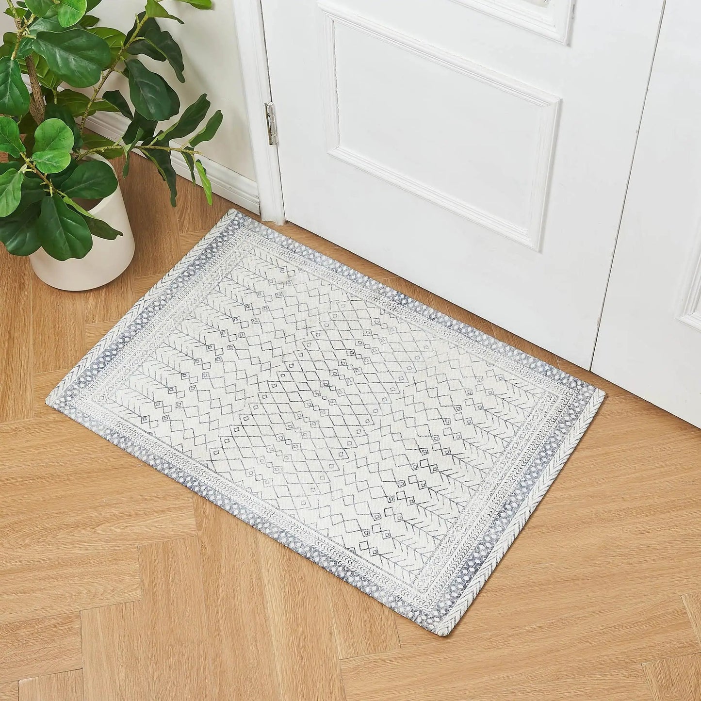 Distressed Moroccan Machine Washable Accent Rug 2' x 3' - Neve Collection from PriceLows™
