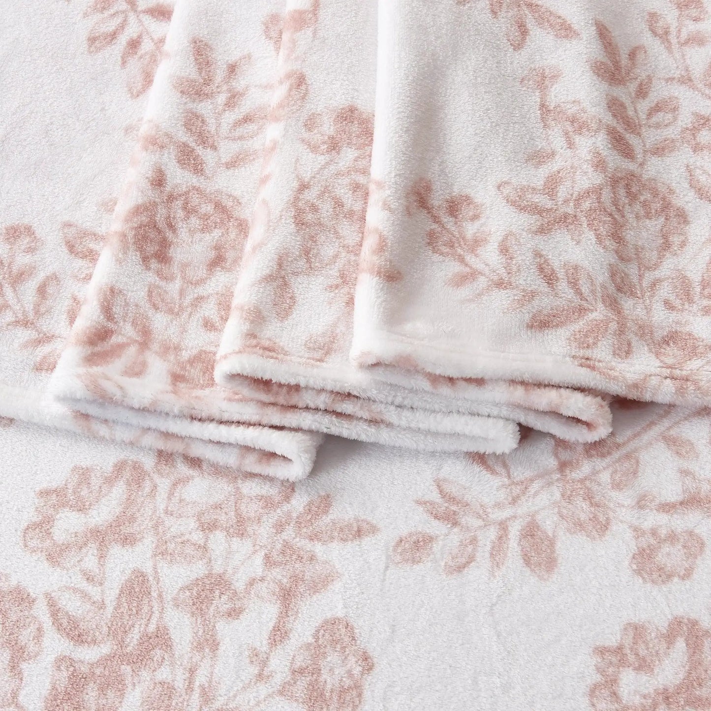 Printed Plush Sheet - Velvet Luxe Lattice Collection from PriceLows™