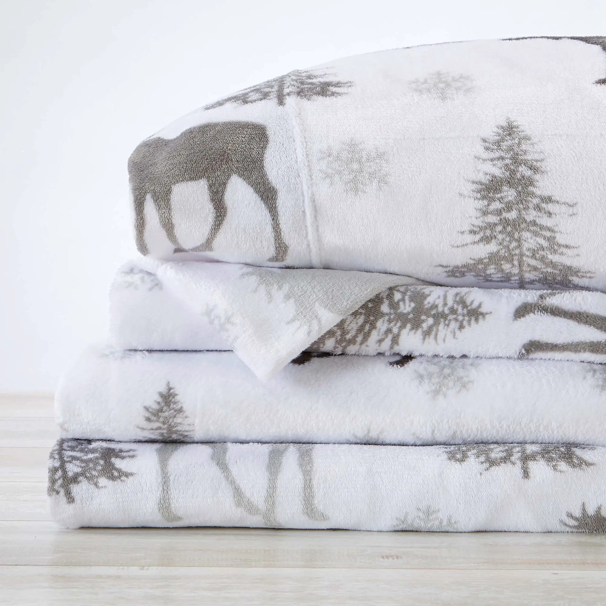 Printed Plush Sheet - Velvet Luxe Collection from PriceLows™