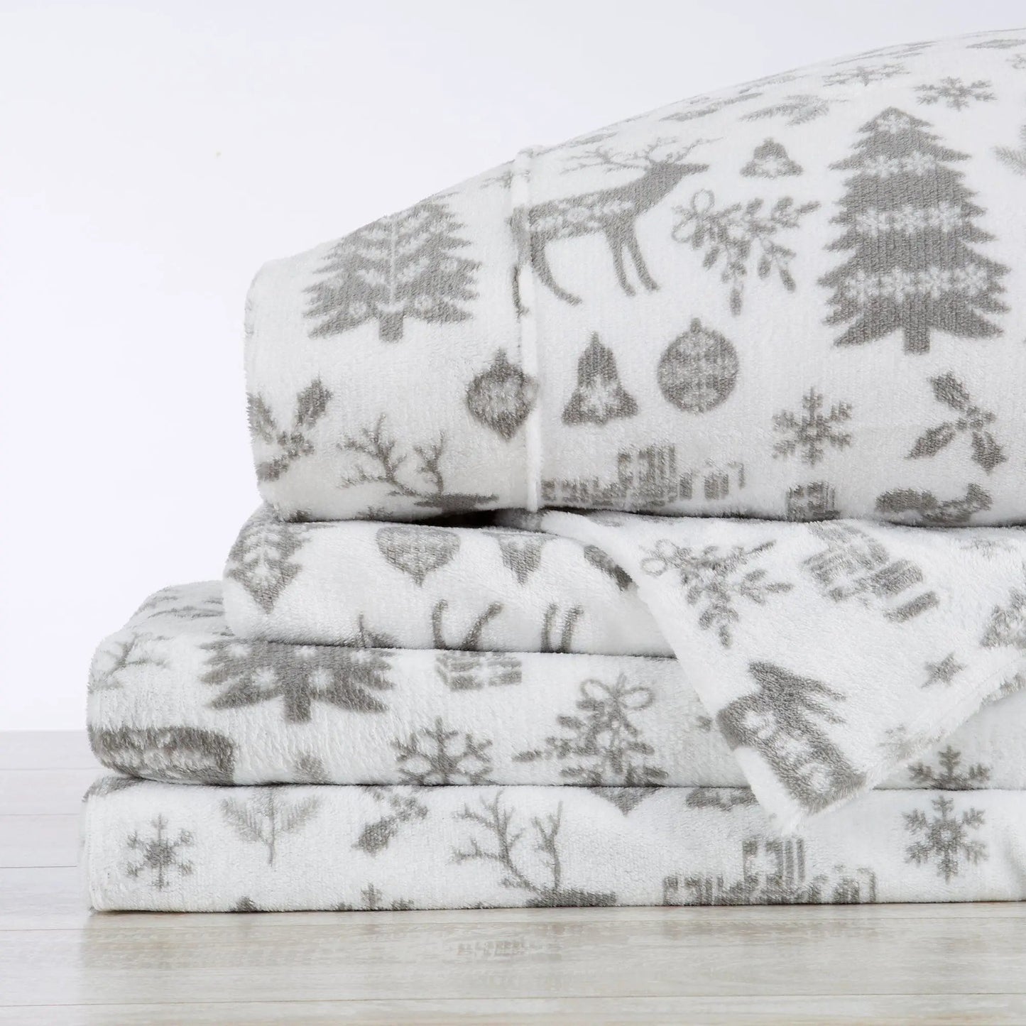 Printed Plush Sheet - Velvet Luxe Collection from PriceLows™