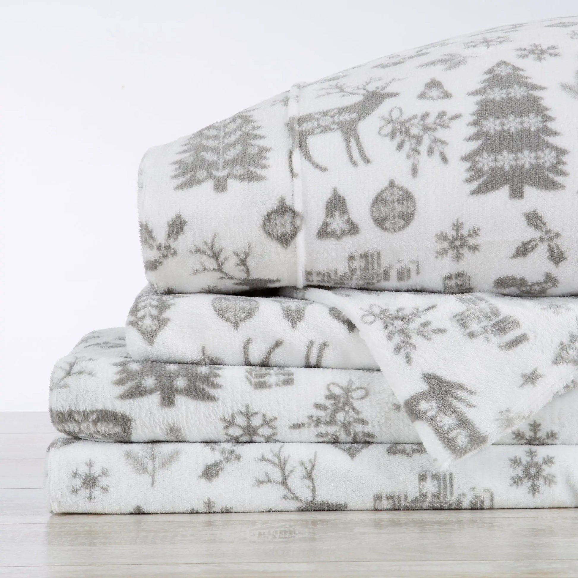 Printed Plush Sheet - Velvet Luxe Collection from PriceLows™