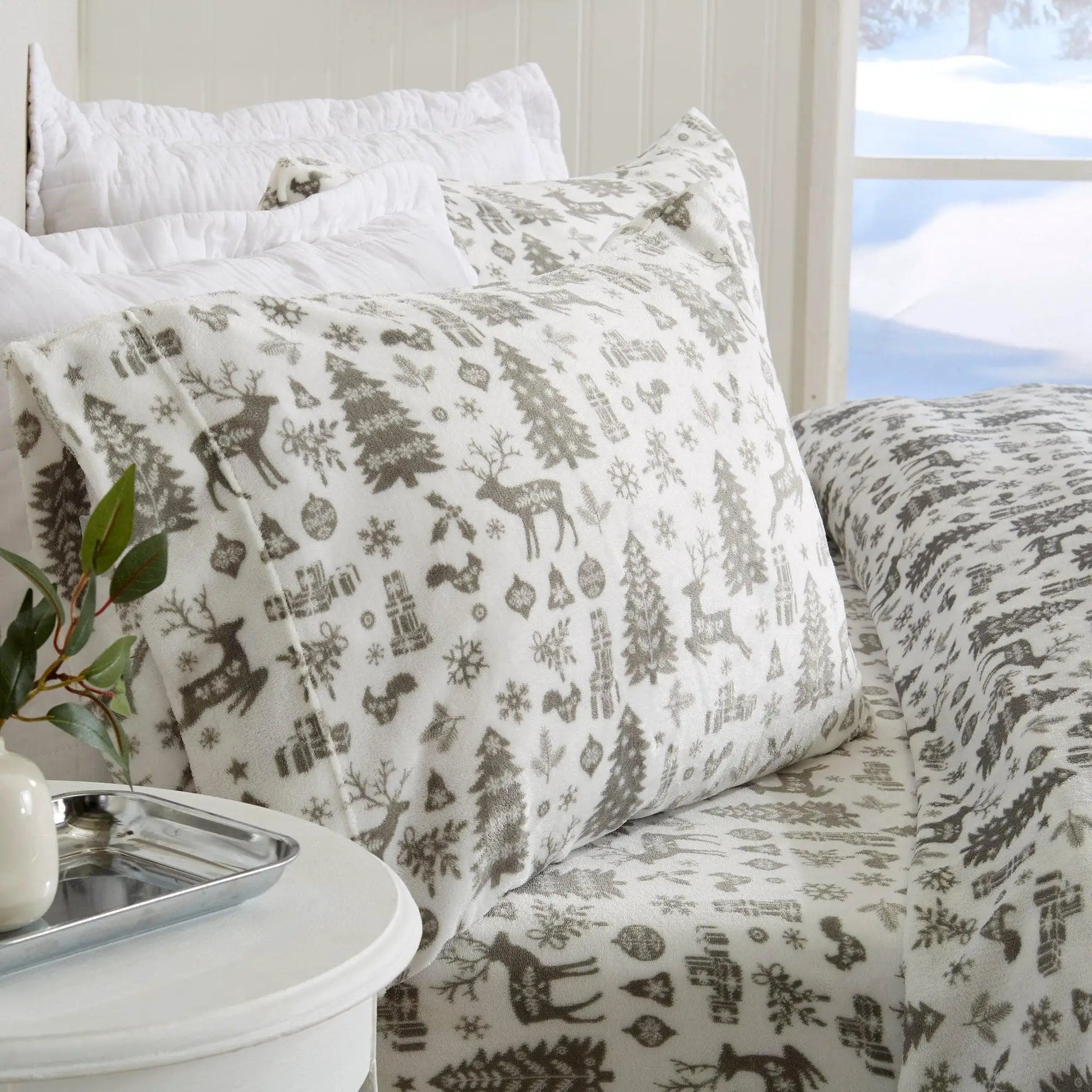 Printed Plush Sheet - Velvet Luxe Collection from PriceLows™