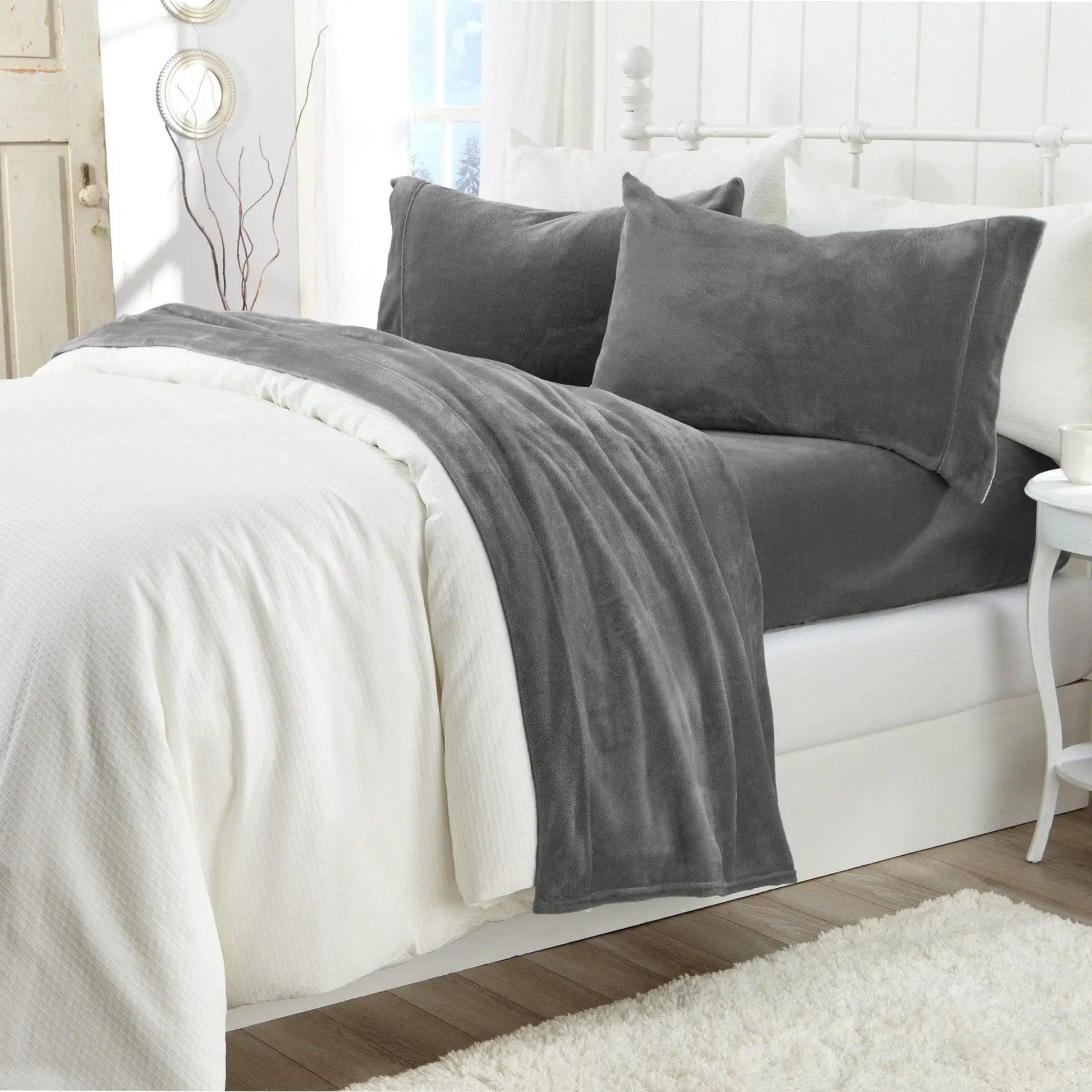 Solid Plush Sheet - Velvet Luxe Collection from PriceLows™