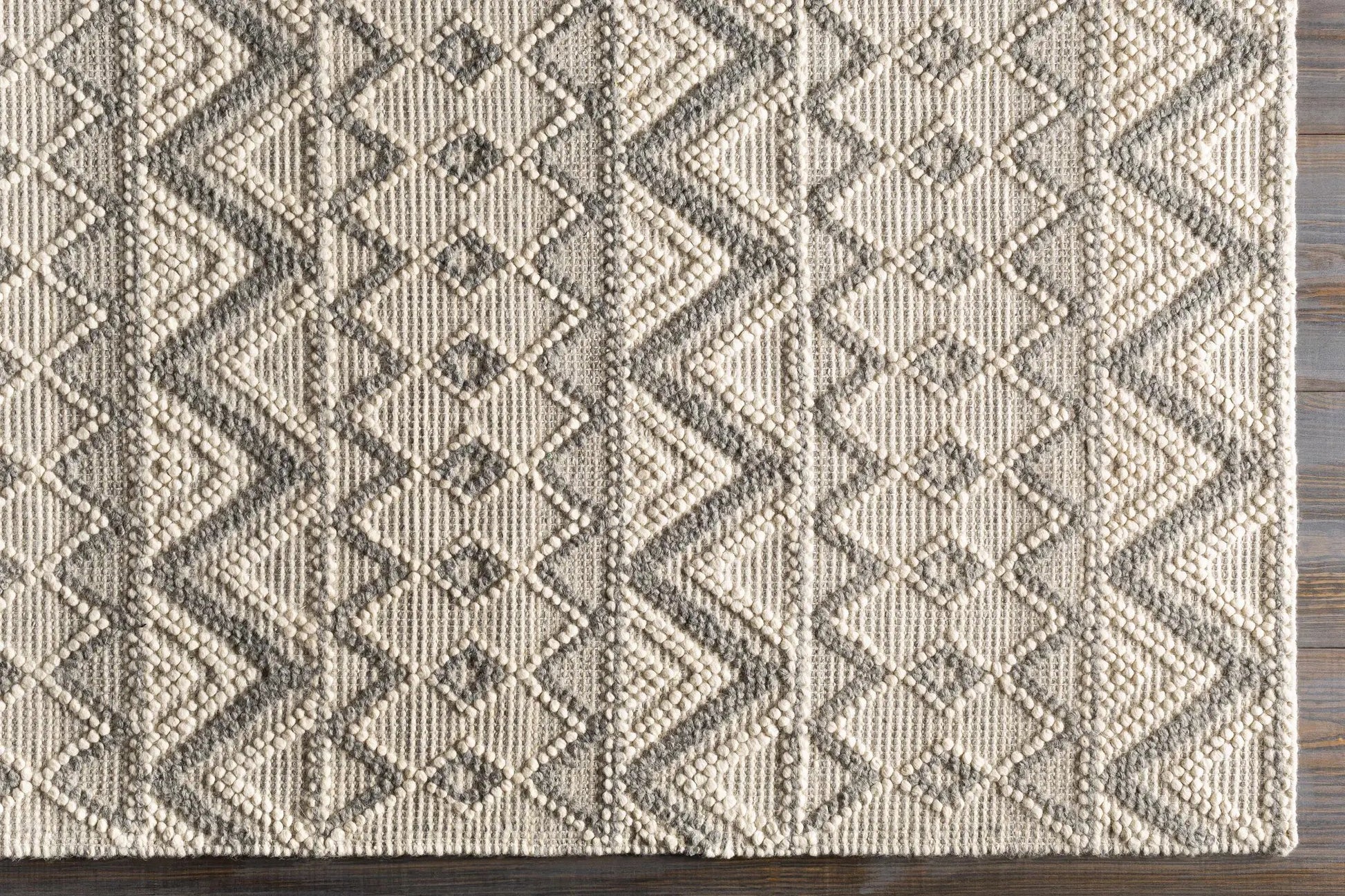 Antigo Wool Area Rug from PriceLows™