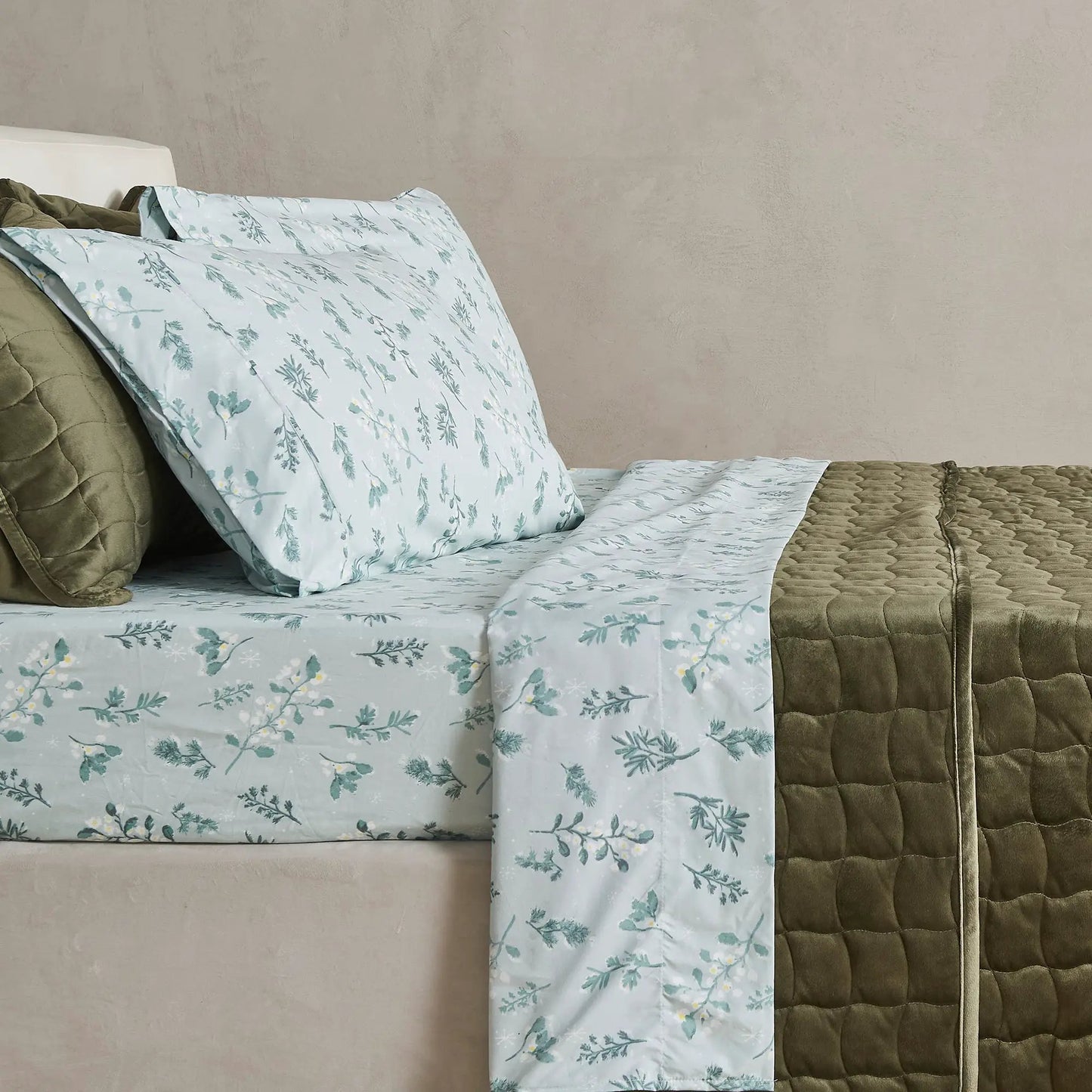 Watercolor Floral Sheet Set - Delia Collection from PriceLows™
