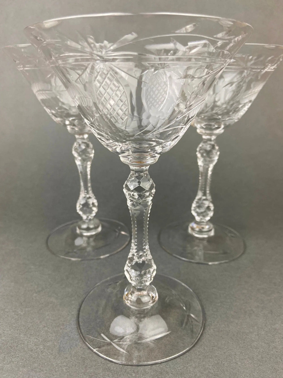 Vintage Cut Crystal Champagne Glasses | Daisy Motif | Set of 9 | 6 Oz
