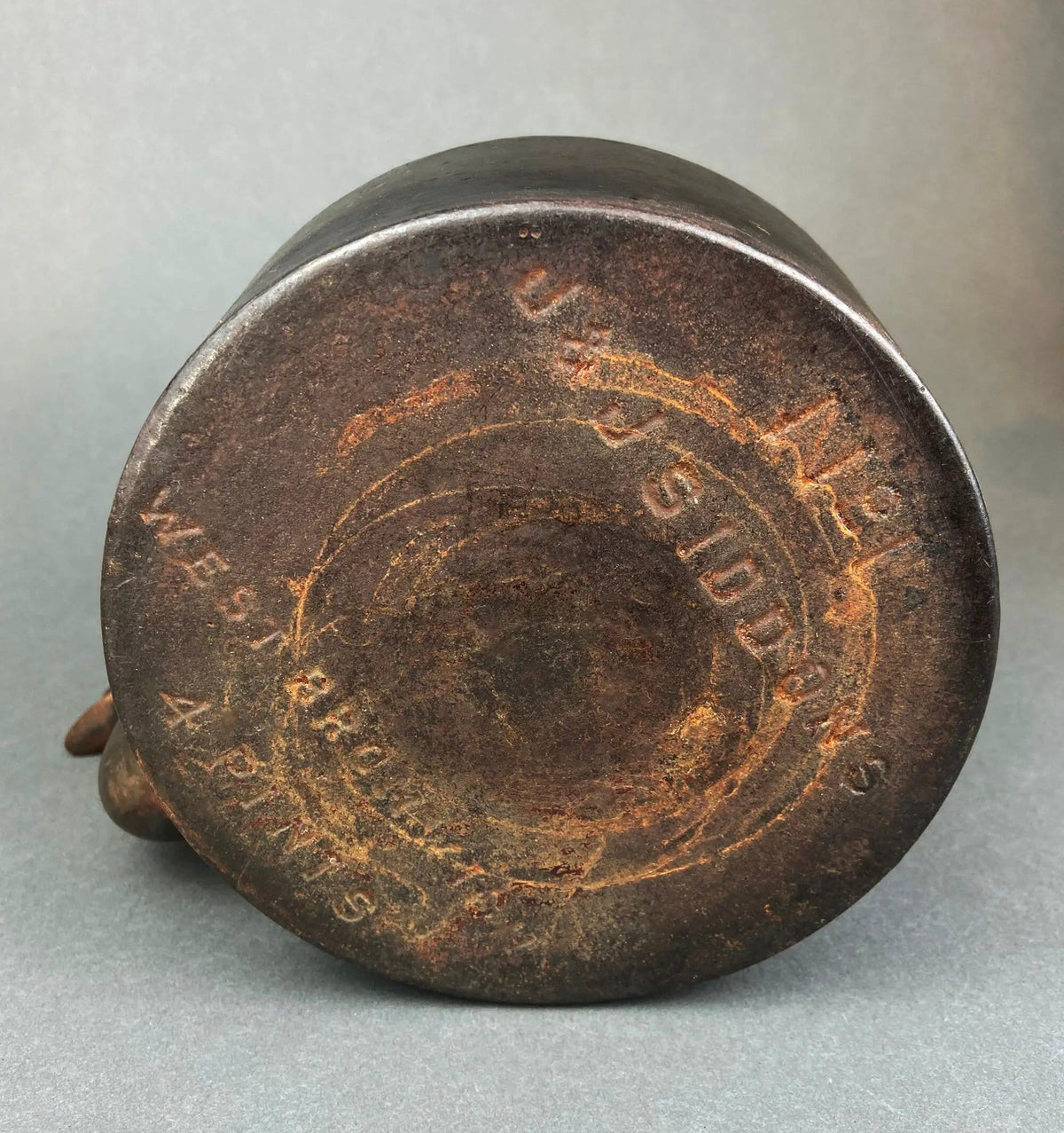 Antique Iron Kettle with Brass Lid - J&J Siddons - Westbromwich | Collectible Vintage | Pre-Owned Piece | Collectors & Hosts