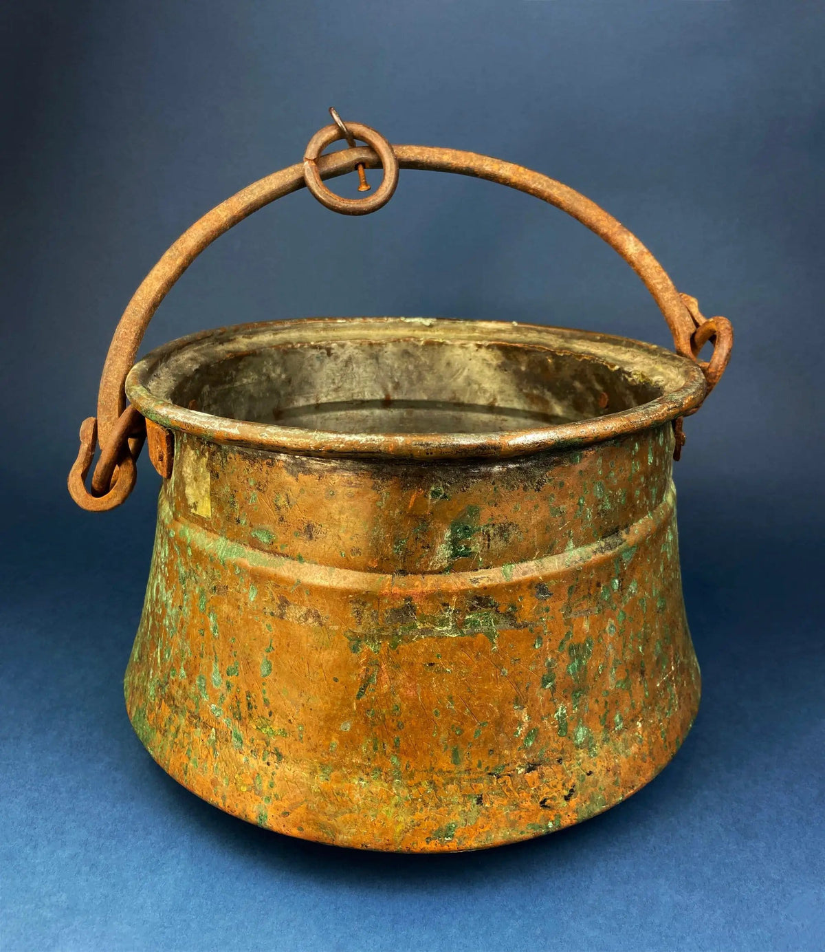 Antique Hand-Hammered Brass Bucket with Wrought Iron Handle: Rustic Farmhouse Decor | Collectible Vintage | Pre-Owned Piece | Collectors & Hosts