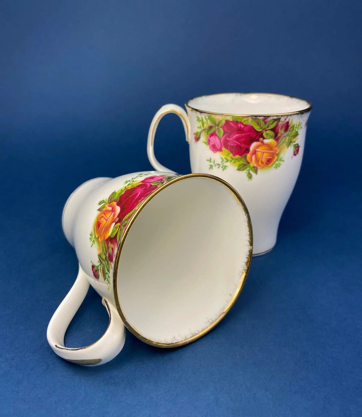 Royal Albert Old Country Roses Tea Cup and Saucer Set | England | Collectible Vintage | Collectors & Hosts