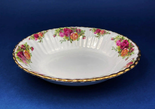 Royal Albert Serving Bowl: Old Country Roses Oval Dish | Collectible Vintage | Pre-Owned Piece | Collectors & Hosts