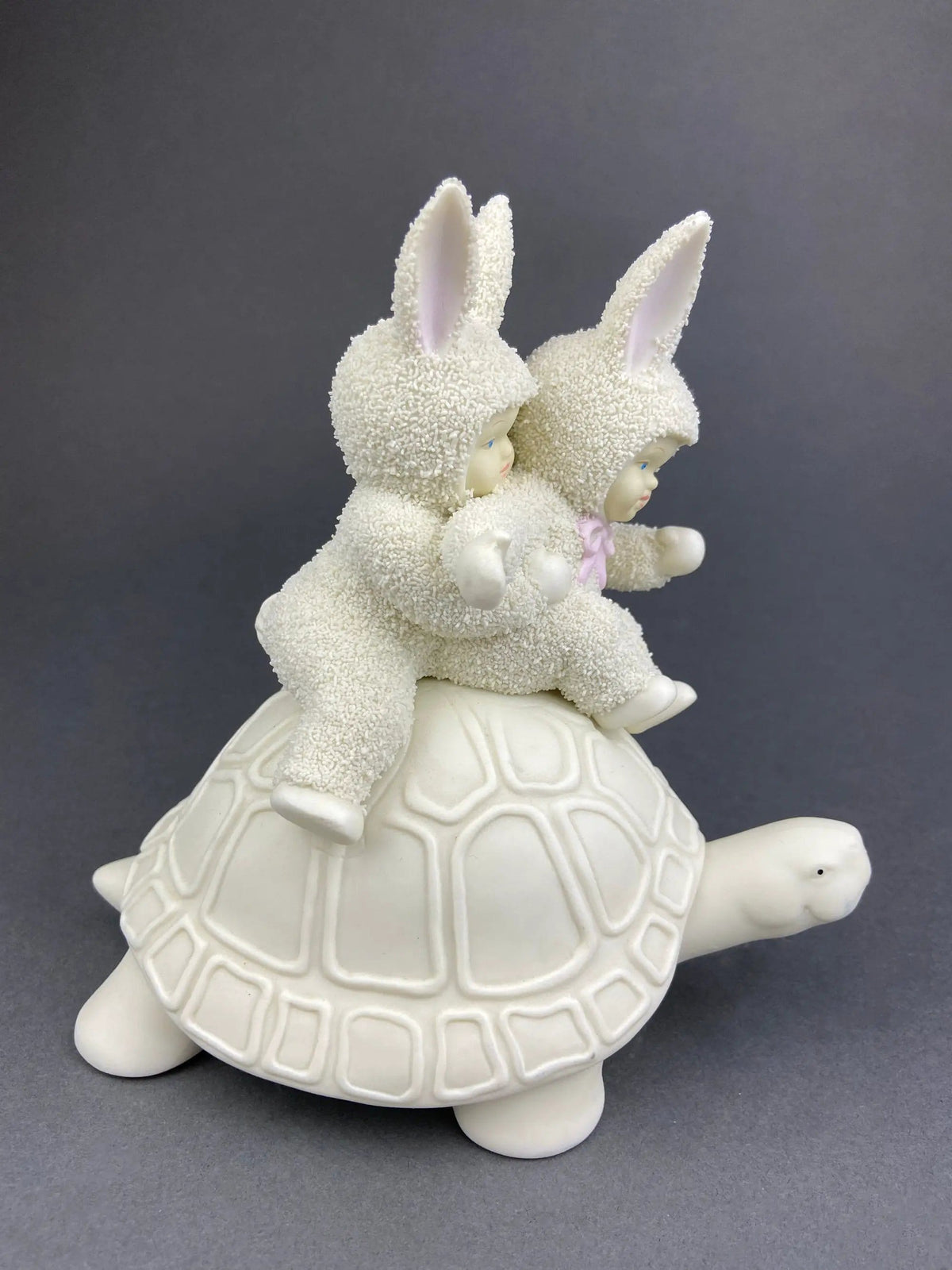 Dorthy in Wizard of Oz with Toto & Snowbabies | Dept | 56 Premiere Edition, Guest Collection | Collectors & Hosts
