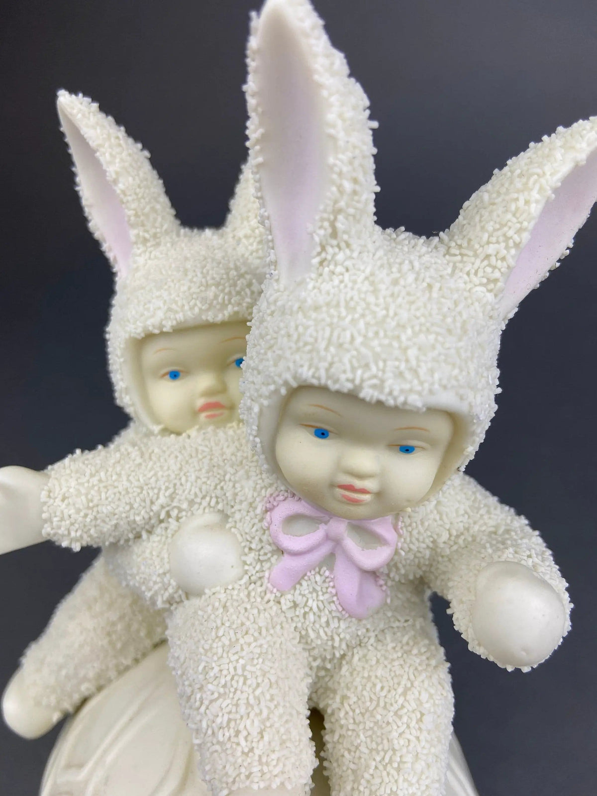 Dorthy in Wizard of Oz with Toto & Snowbabies | Dept | 56 Premiere Edition, Guest Collection | Collectors & Hosts