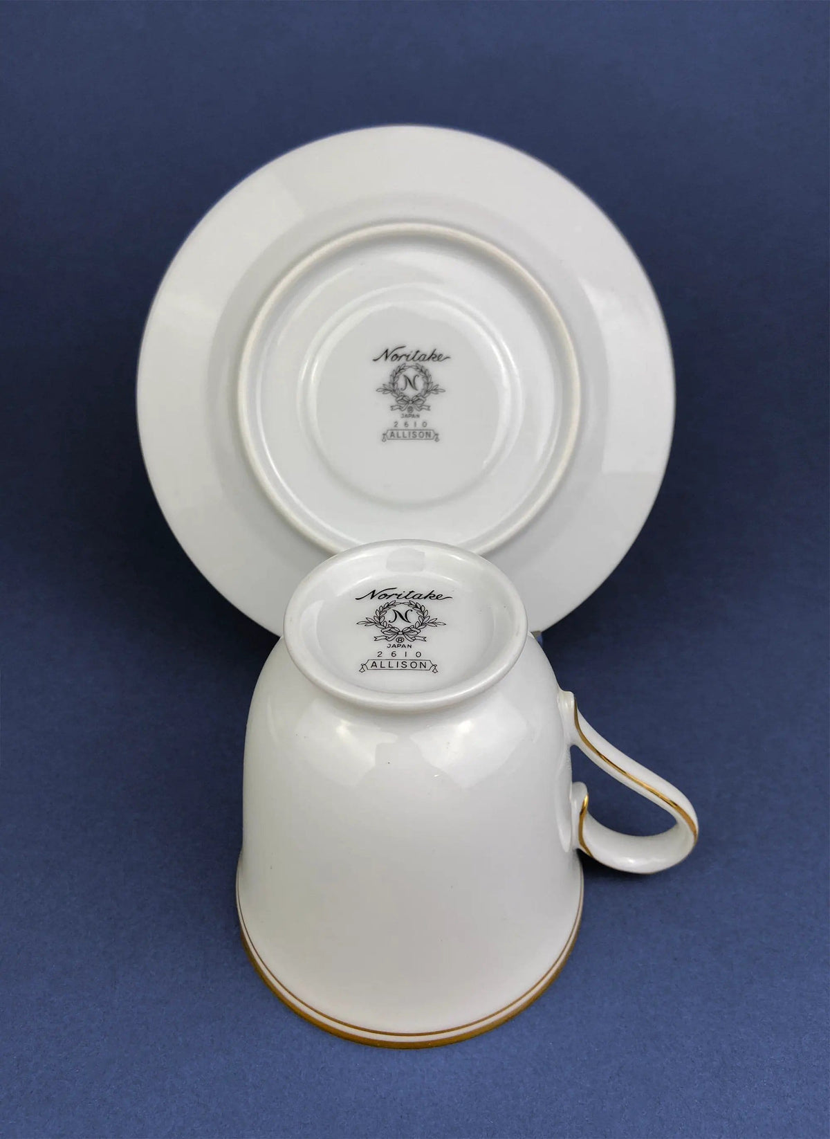 Noritake Allison Tea Set: Gold Band China Cups and Saucers (Set of Five) | Collectible Vintage | Pre-Owned Piece | Collectors & Hosts