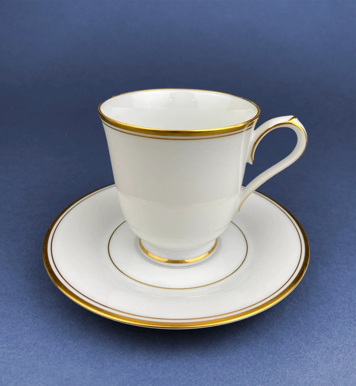 Noritake Allison Tea Set: Gold Band China Cups and Saucers (Set of Five) | Collectible Vintage | Pre-Owned Piece | Collectors & Hosts