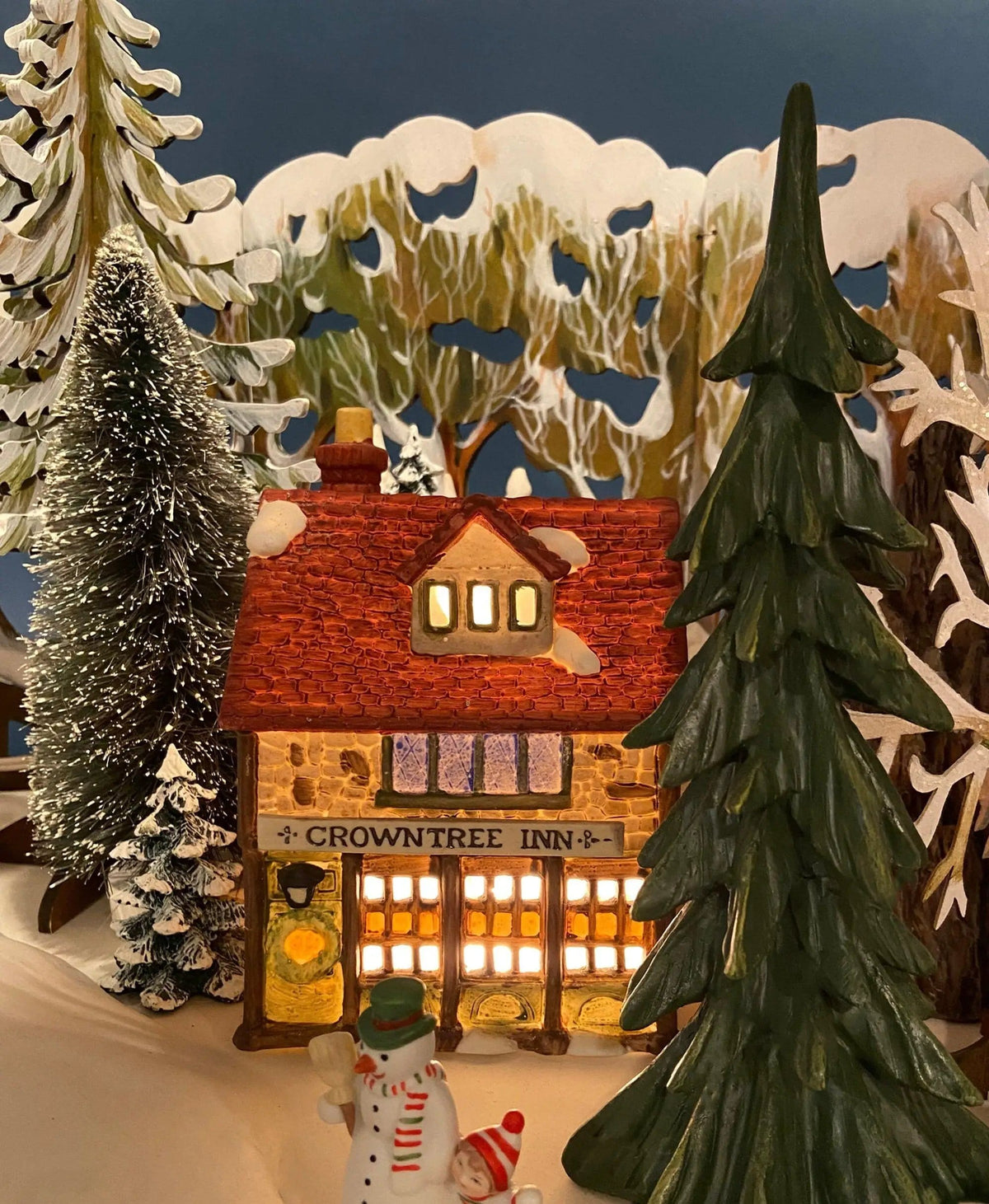 Fagin's Hide-A-Way by Department 56 | Illuminated Porcelain Dickens Village Series | Christmas Village | Collectors & Hosts